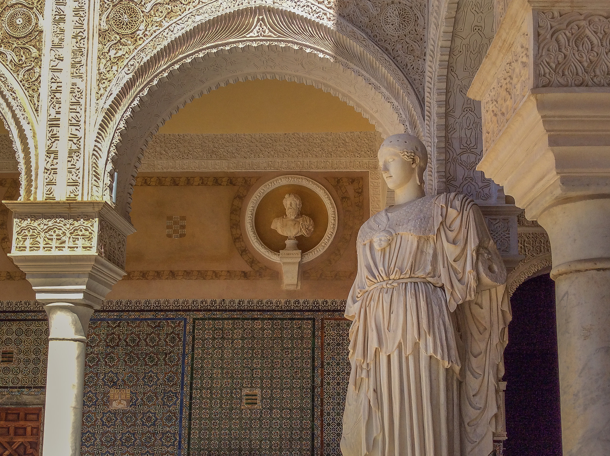 iPad mini 2 back camera 3.3mm f/2.4 sample photo. The roman statue in the court yard  of casa ducal de medinaceli photography