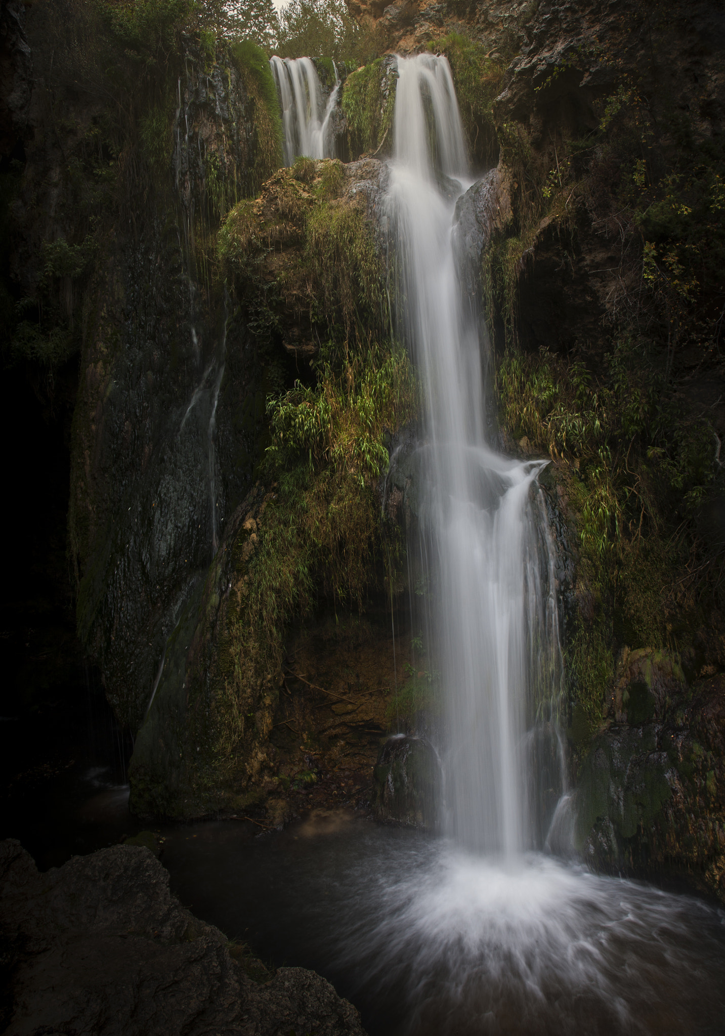 Canon EOS 5D + Canon EF 24-105mm F4L IS USM sample photo. Waterfall photography