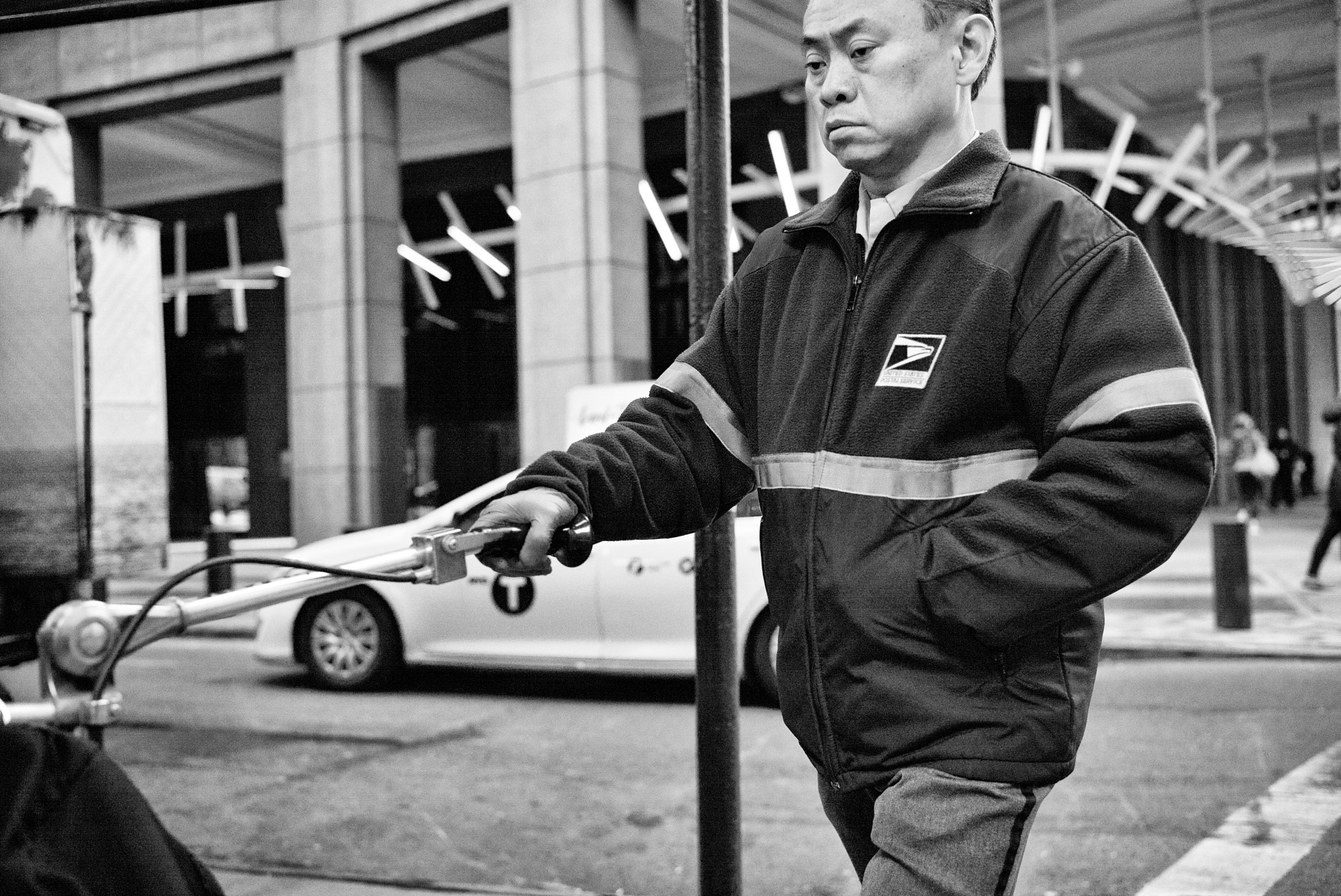 Leica Summilux-M 35mm F1.4 ASPH sample photo. Street photo nyc photography