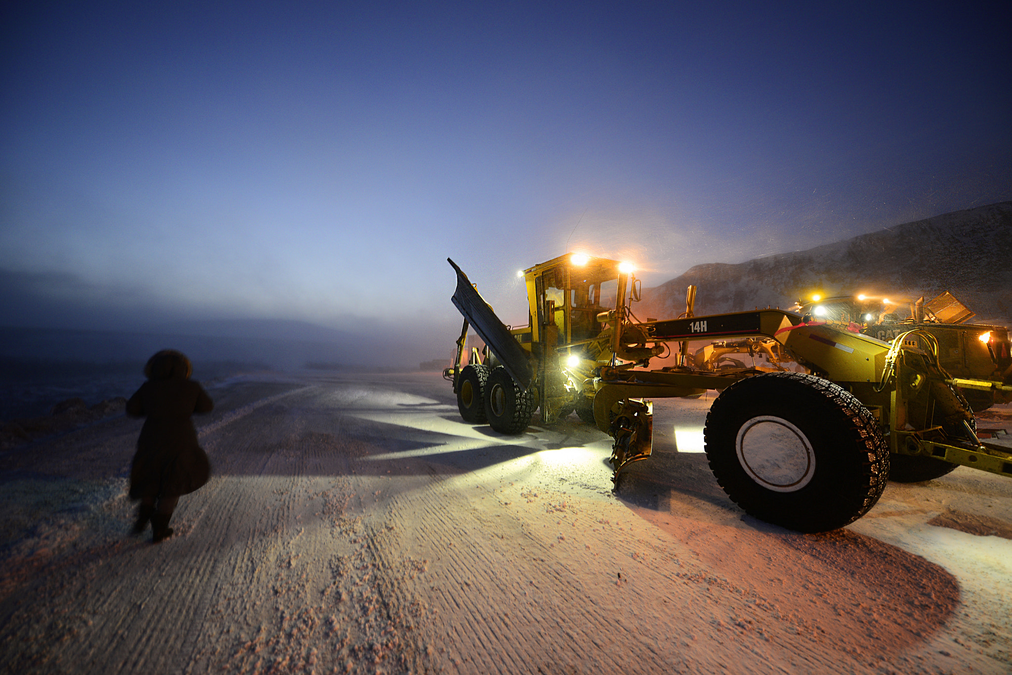 Nikon AF-S Nikkor 14-24mm F2.8G ED sample photo. 北极圈暴风雪被困 photography