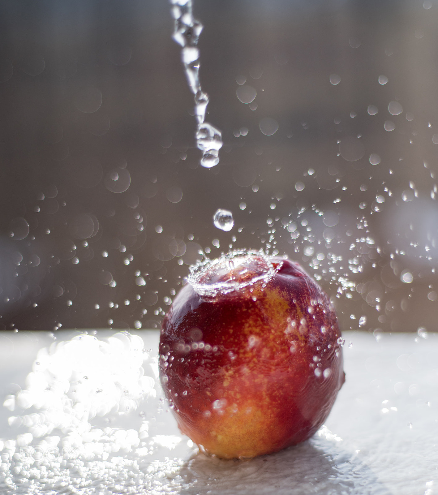 Nikon D810 + Nikon AF Nikkor 50mm F1.8D sample photo. Splashes, fruit, sun photography