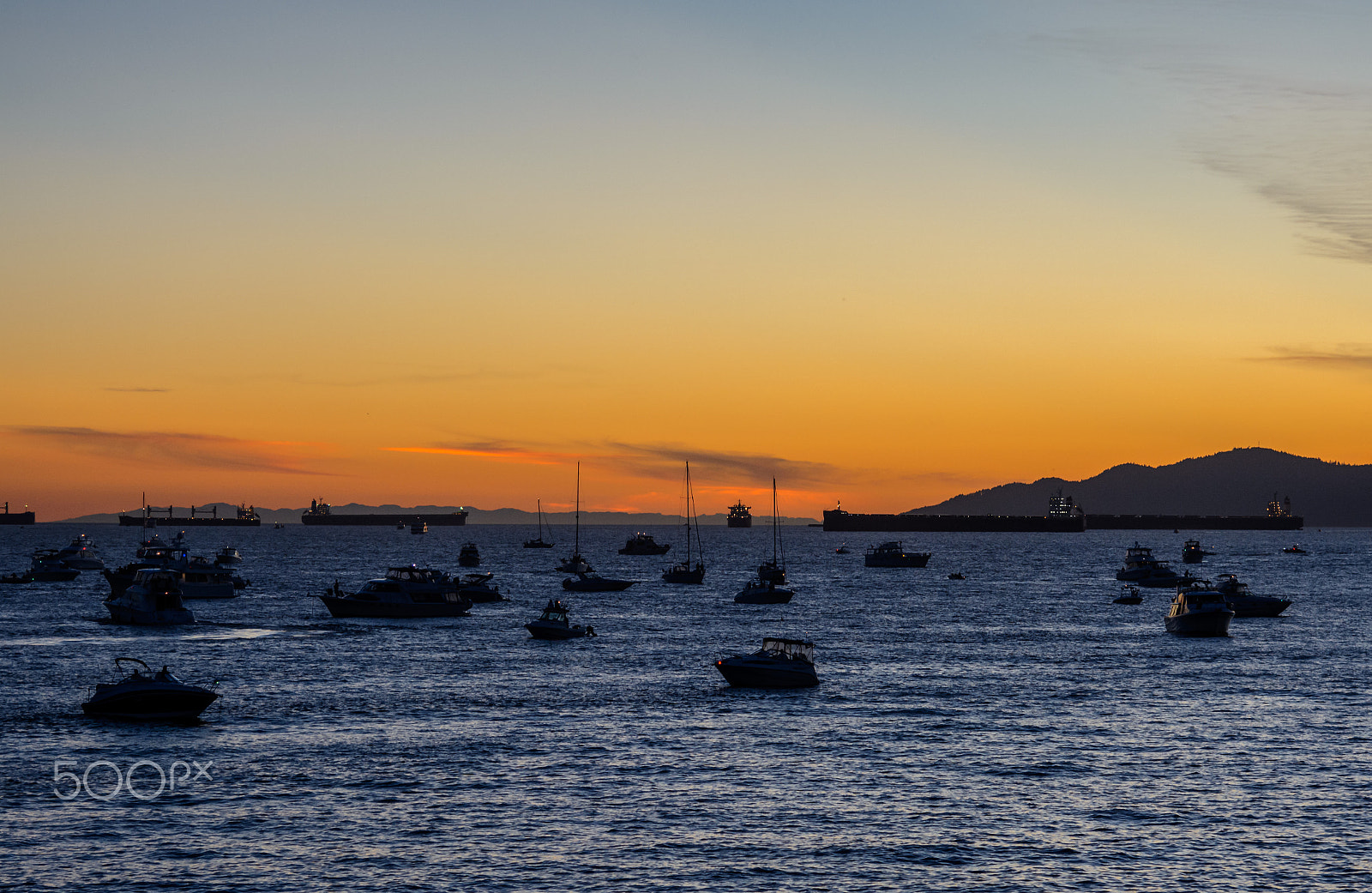 Nikon AF-S Nikkor 24-120mm F4G ED VR sample photo. Boats and yachts in the bay at sunset photography