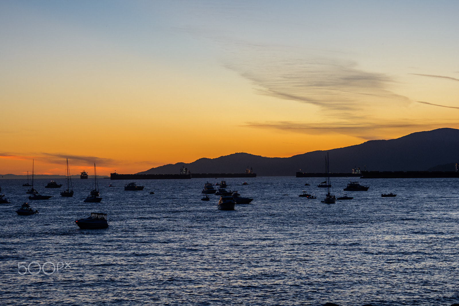 Nikon AF-S Nikkor 24-120mm F4G ED VR sample photo. Boats and yachts in the bay at sunset photography
