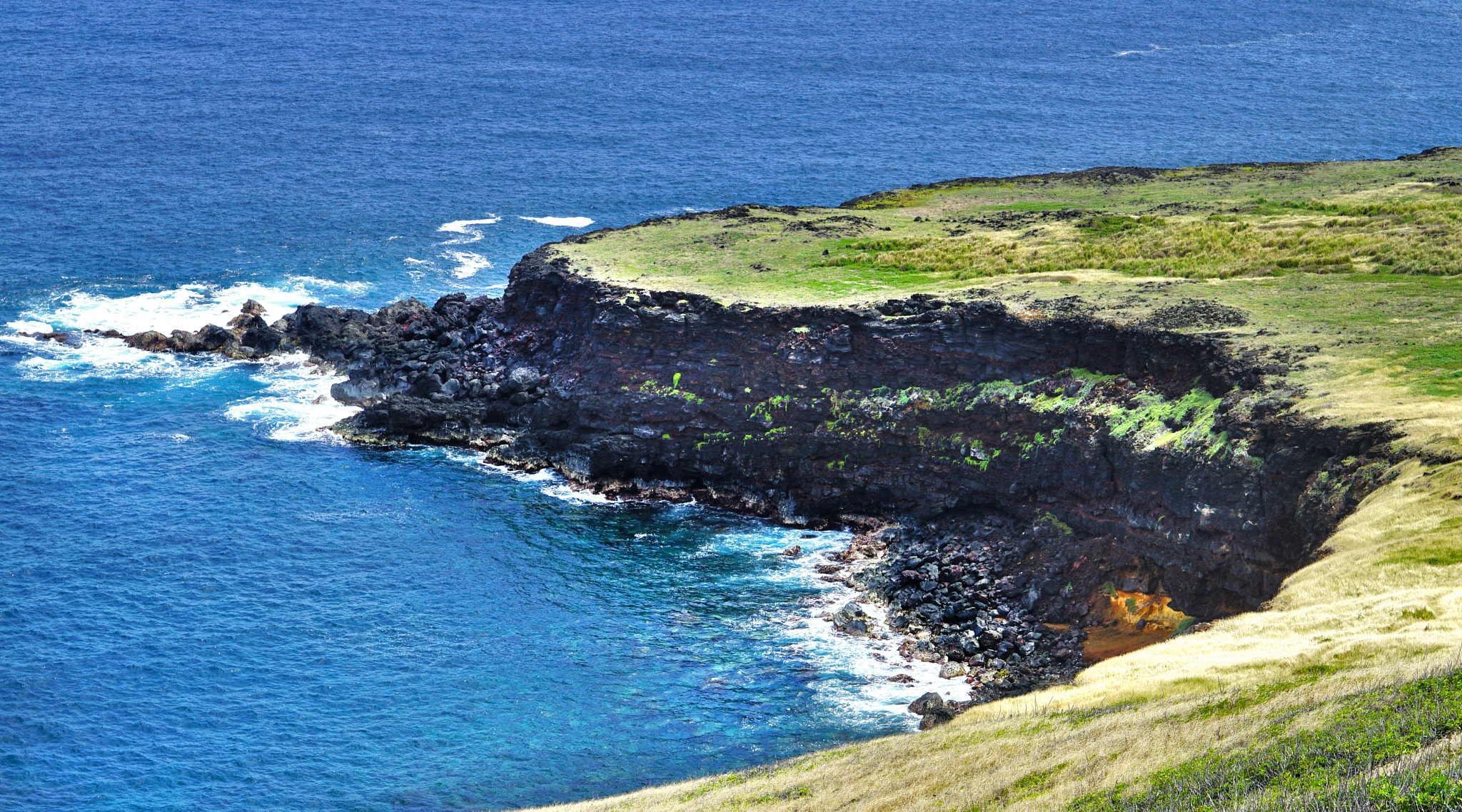 Sony ILCA-77M2 sample photo. Ying and yang between coast and ocean photography