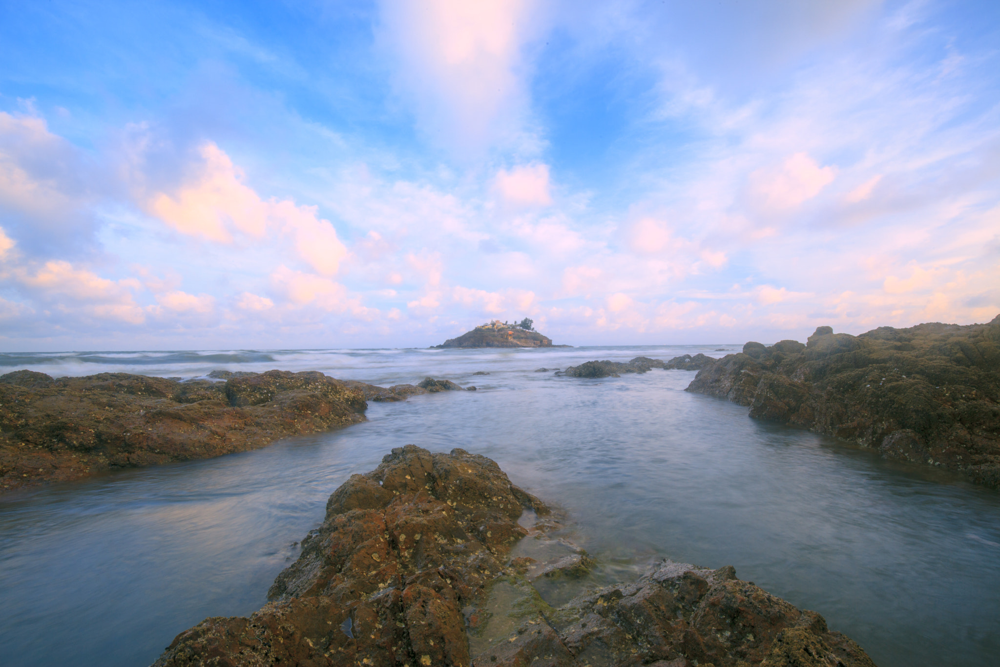 Canon EOS 5D Mark II + Canon EF 16-35mm F4L IS USM sample photo. Sunset at vung tau beach photography