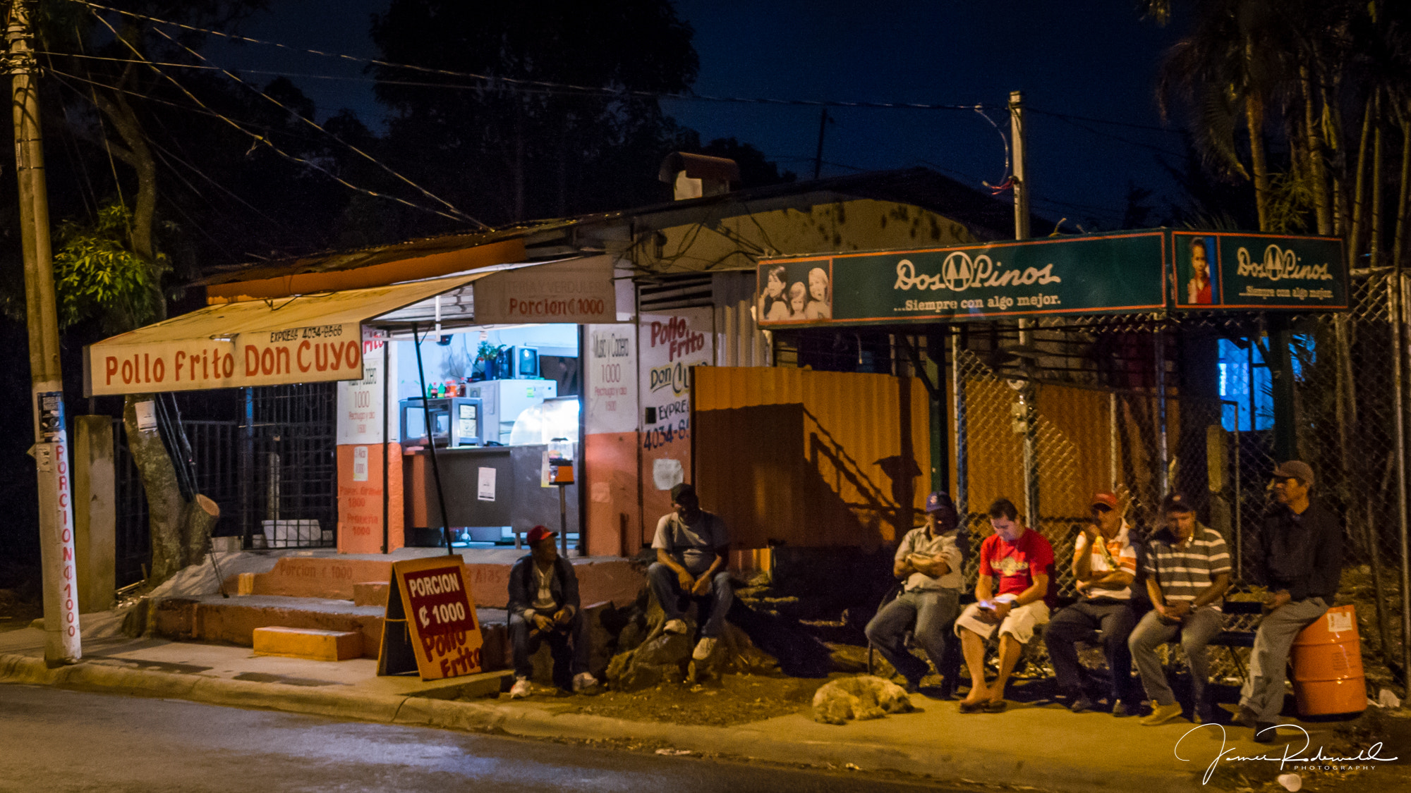 Nikon D3200 sample photo. Corner of calle el bajo photography
