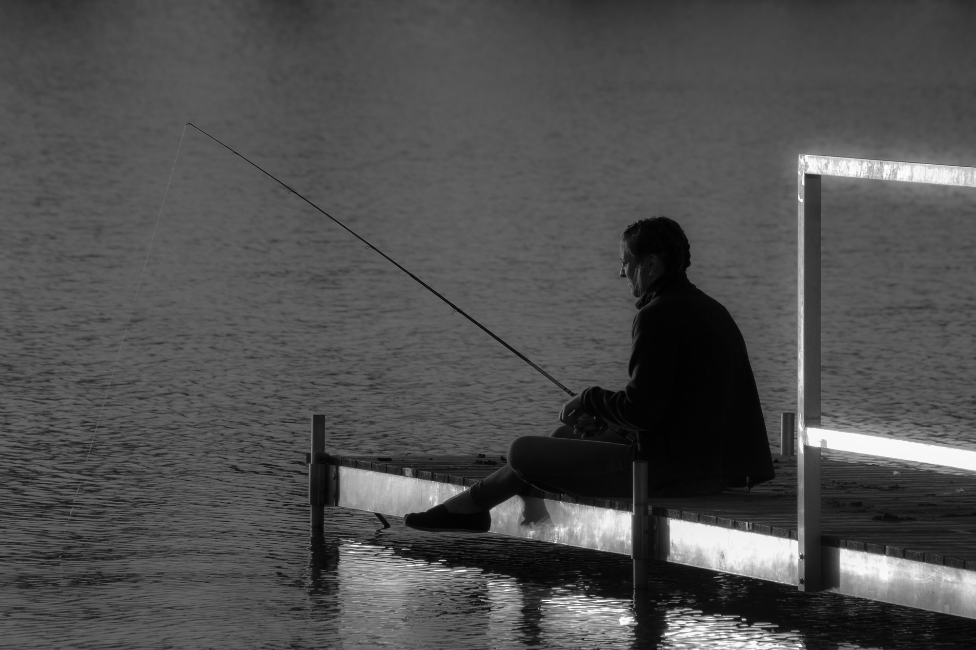 Canon EOS 700D (EOS Rebel T5i / EOS Kiss X7i) + EF75-300mm f/4-5.6 sample photo. Fishing girl photography