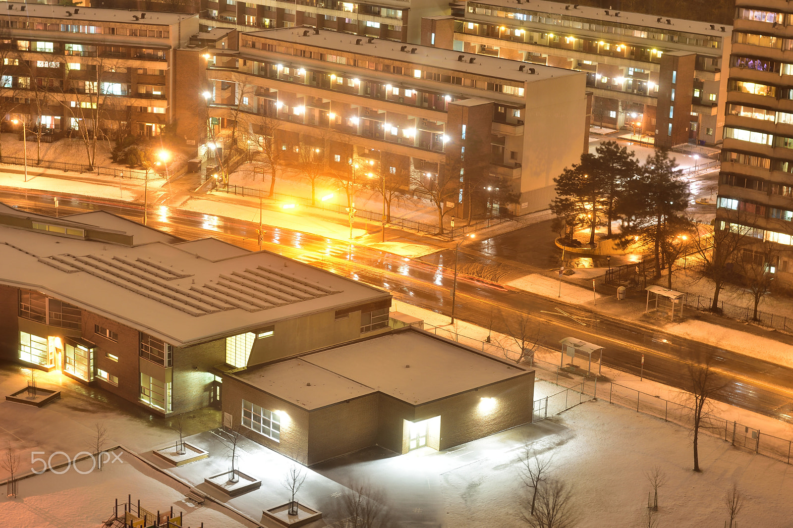 Nikon D7200 + Nikon AF-S Nikkor 50mm F1.8G sample photo. Wet, and snowy night long exposure photography