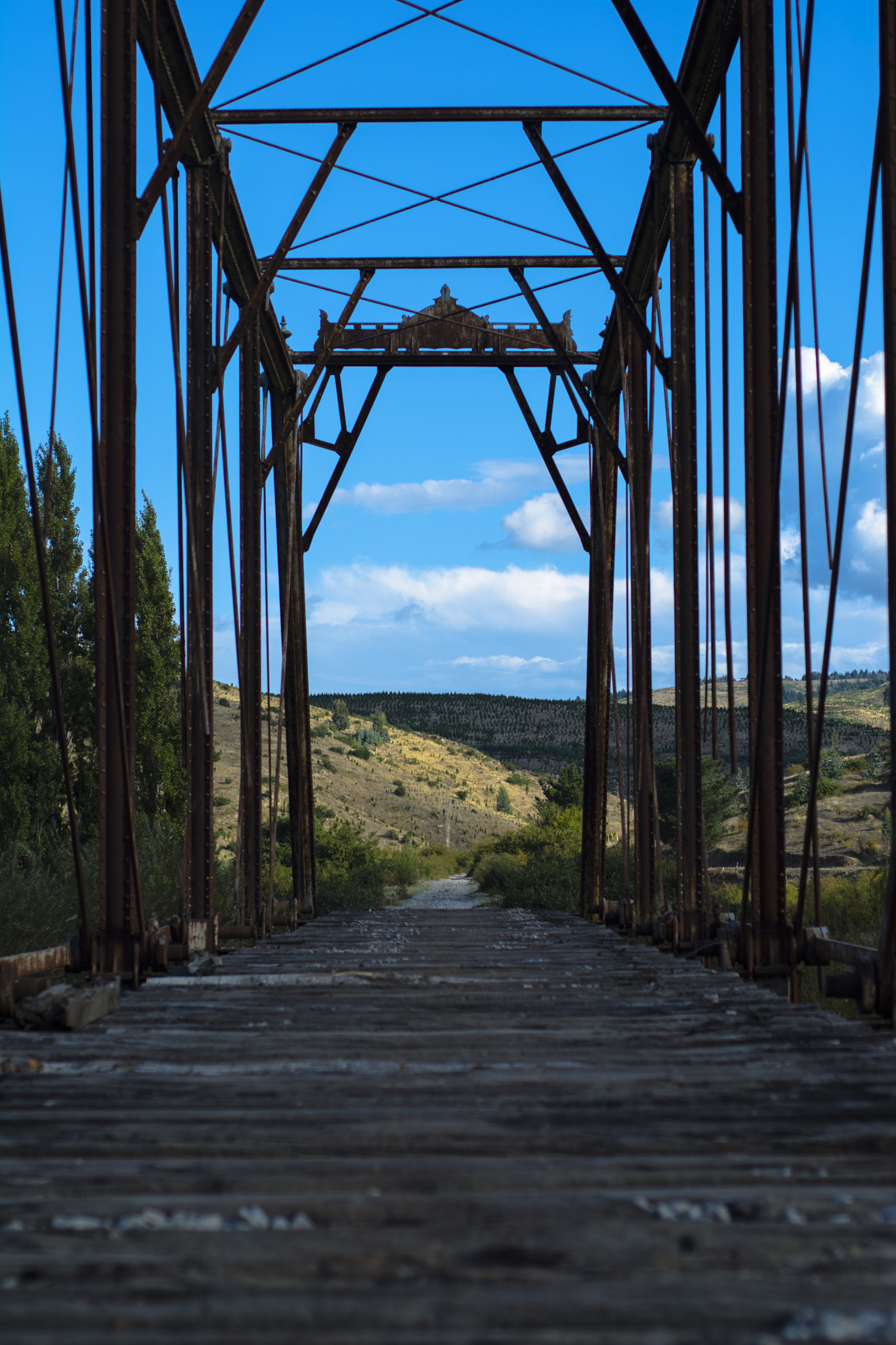 Nikon D7100 + Nikon AF Nikkor 50mm F1.8D sample photo. Puente ferroviario photography