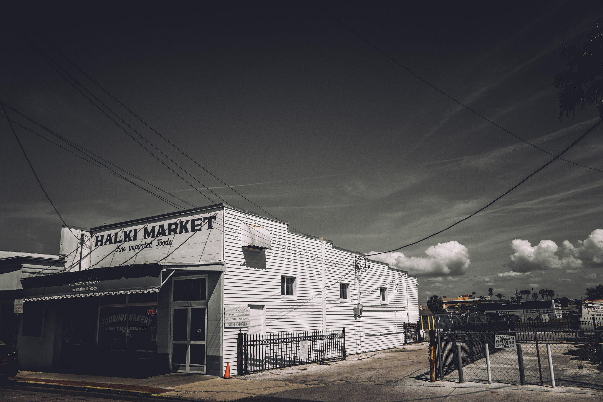 Sony a6000 + Sigma 19mm F2.8 EX DN sample photo. Tarpon springs photography
