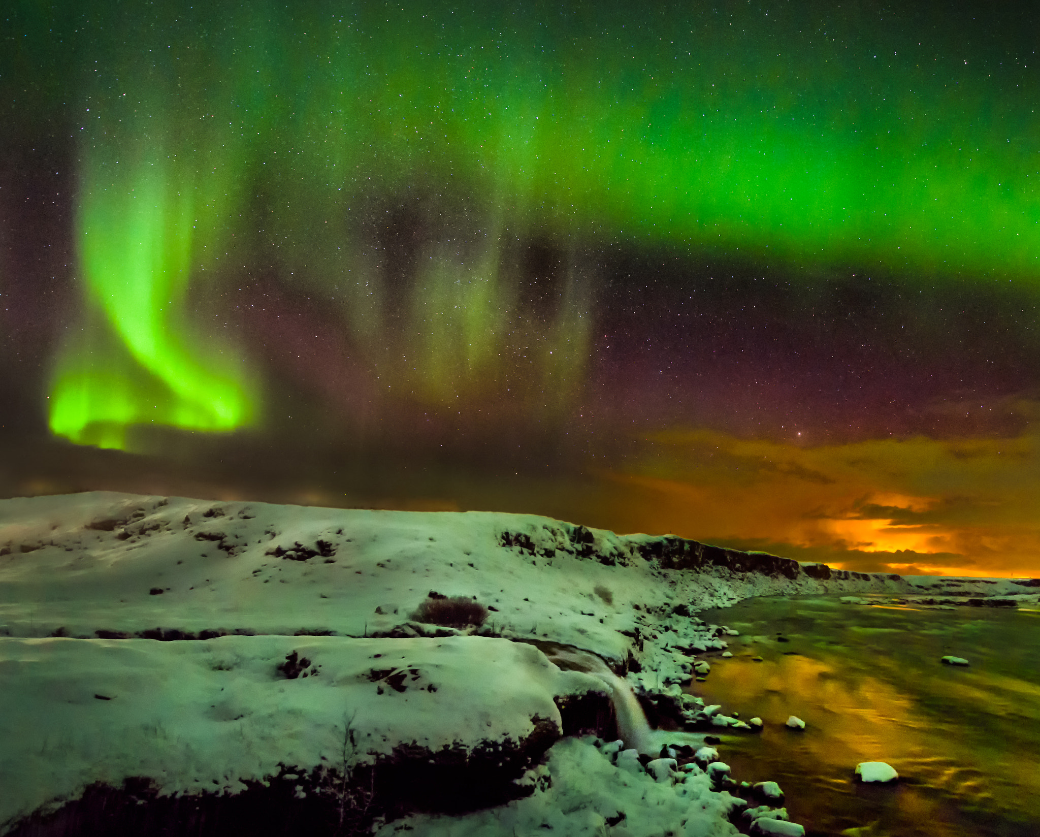 Nikon AF-S Nikkor 14-24mm F2.8G ED sample photo. Urridafoss aurora photography