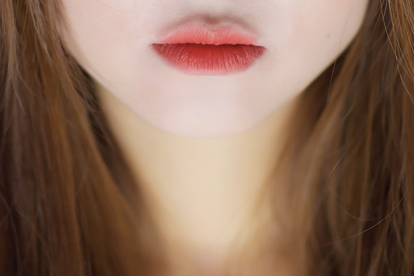 Canon EF 85mm F1.2L II USM sample photo. Lips photography