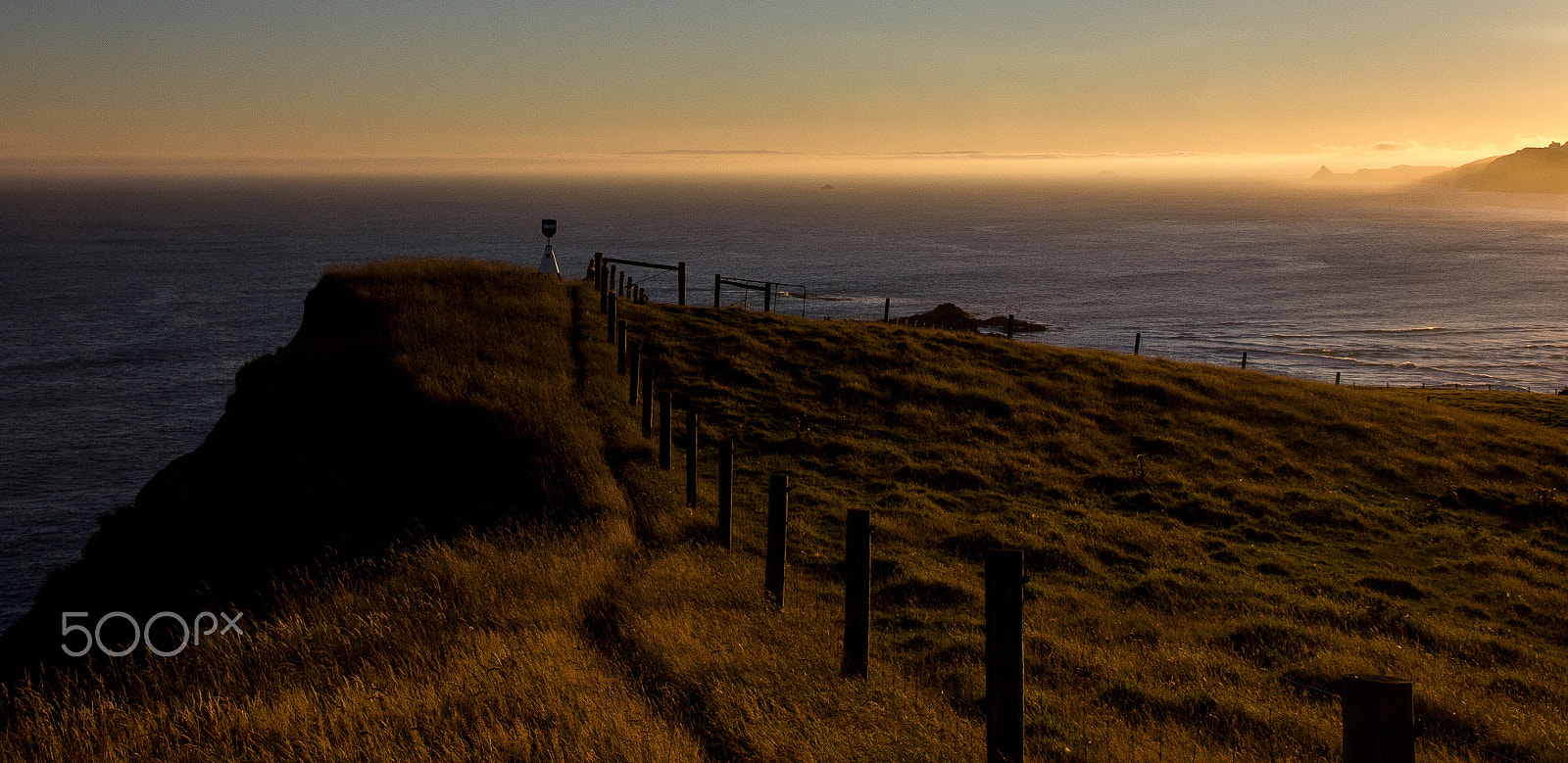 Canon EOS 550D (EOS Rebel T2i / EOS Kiss X4) sample photo. Trigpoint at sunset photography