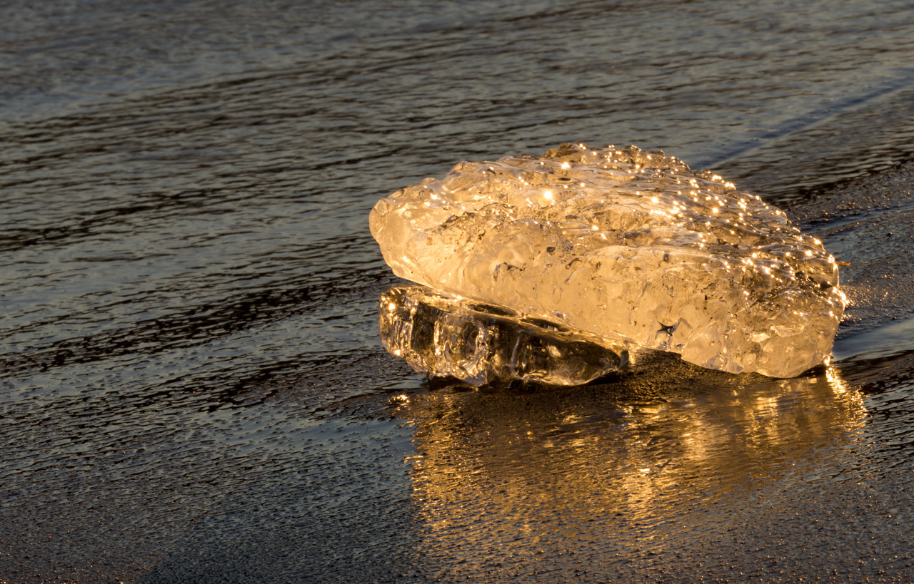Olympus OM-D E-M1 Mark II sample photo. The light in the ice photography