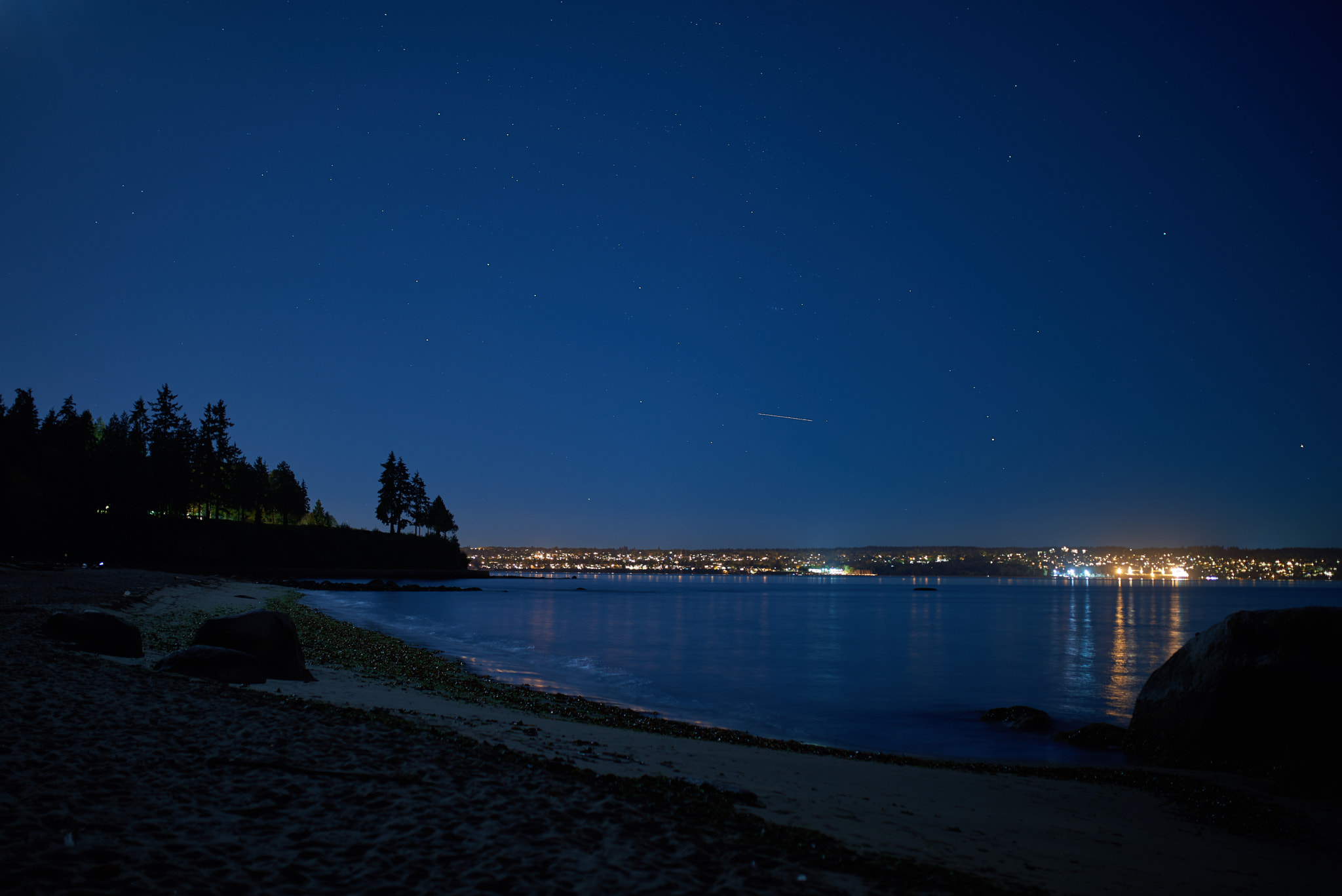 Nikon D810 sample photo. Midnight beach photography