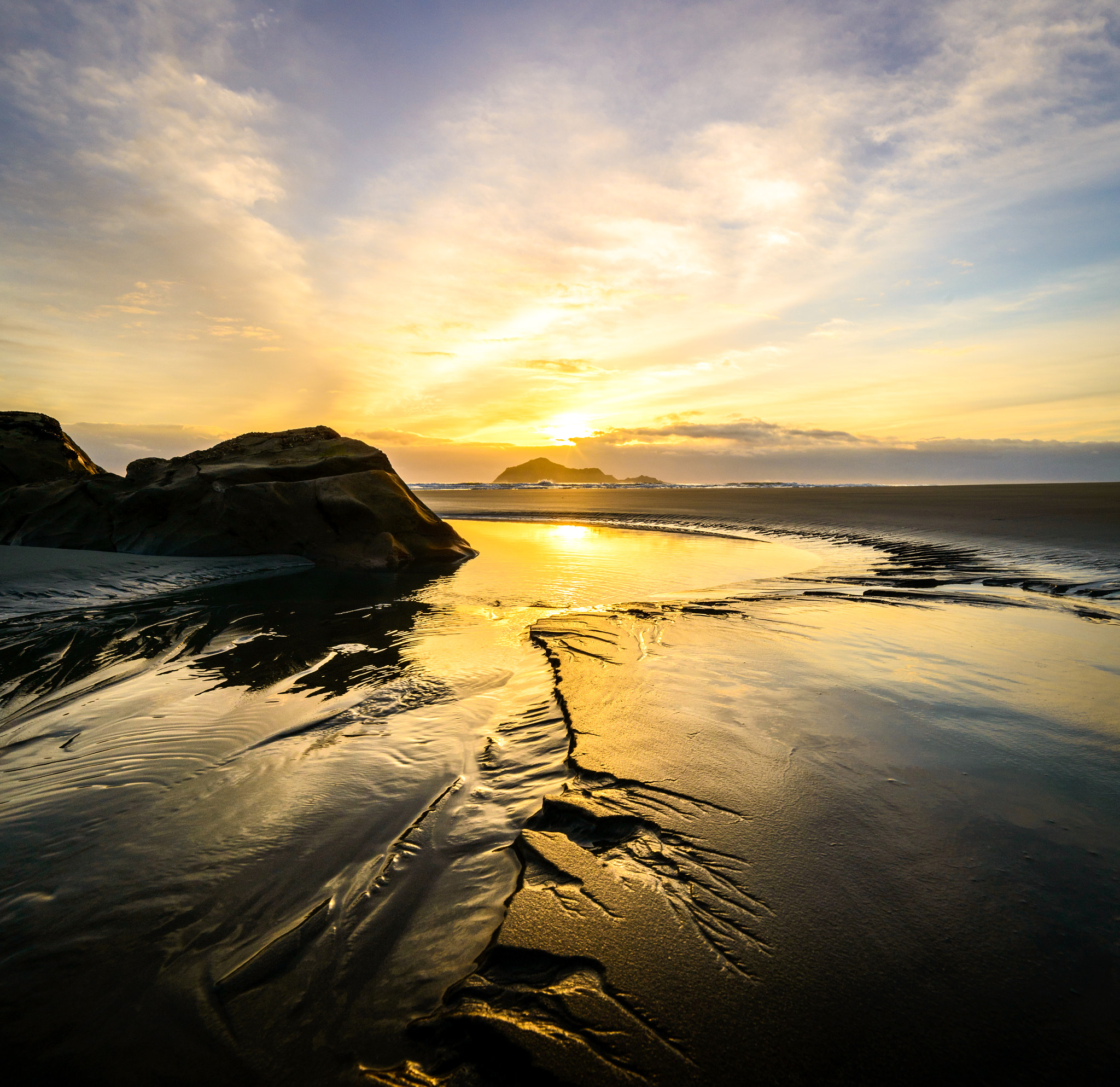 Samyang 14mm F2.8 ED AS IF UMC sample photo. Cracks in the sand photography
