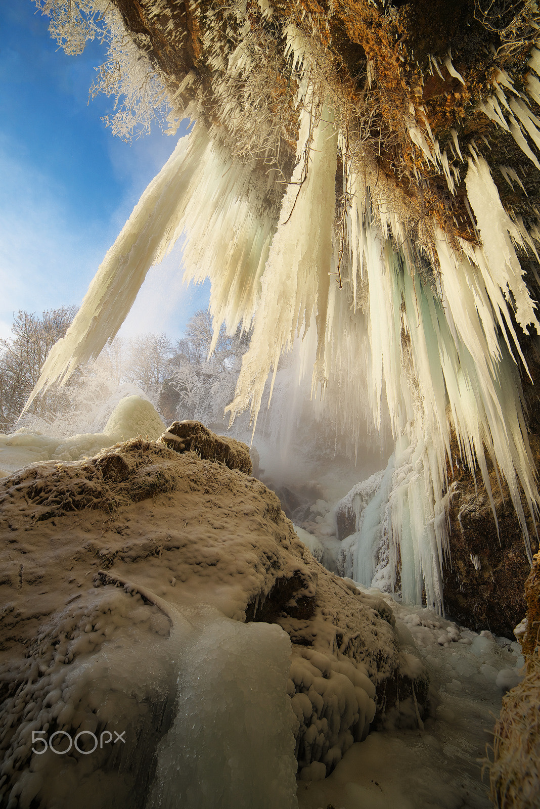 14mm F/2.8-1.4 D sample photo. Frozen polska skakavica waterfall photography