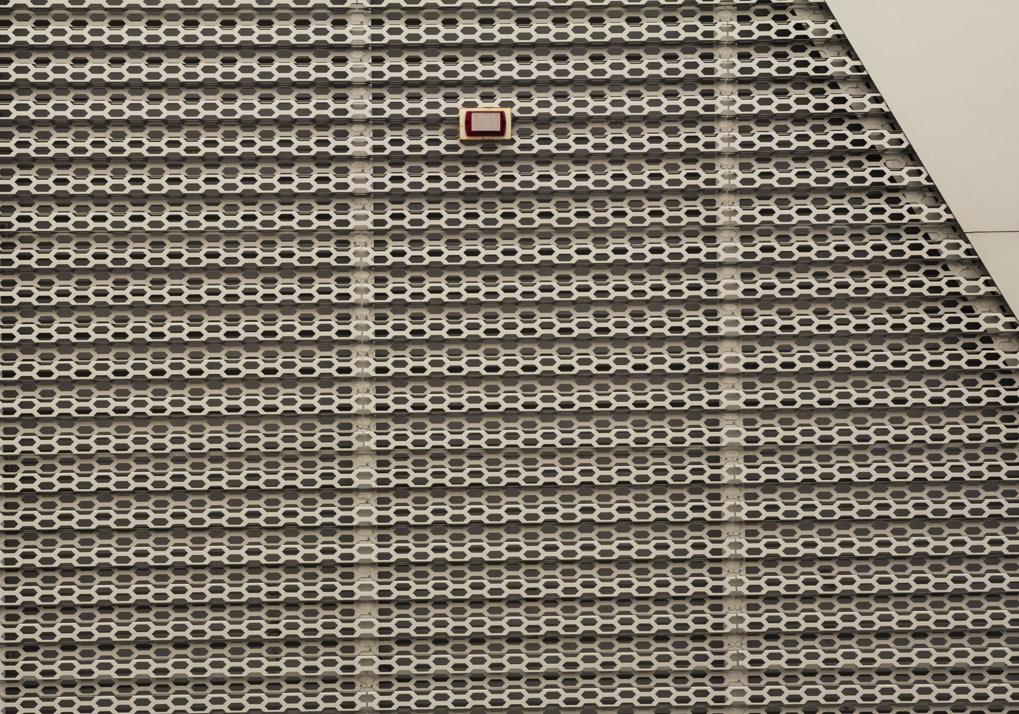Tamron SP AF 17-50mm F2.8 XR Di II LD Aspherical (IF) sample photo. #20 #minimal photography