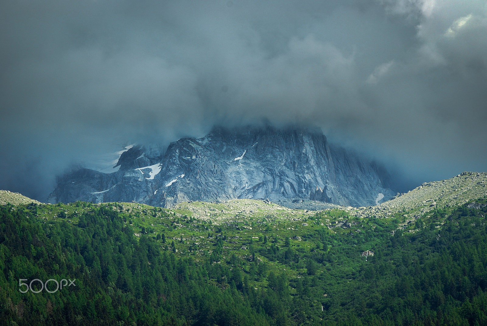 Nikon D60 sample photo. Summer storm photography