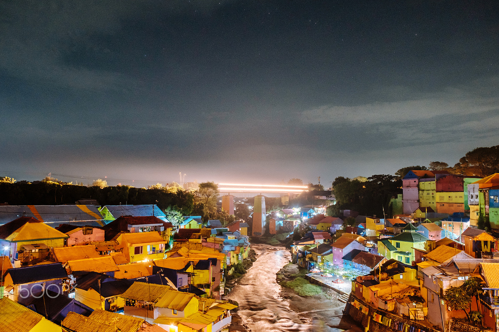 Fujifilm XF 18-55mm F2.8-4 R LM OIS sample photo. Night train over the river photography