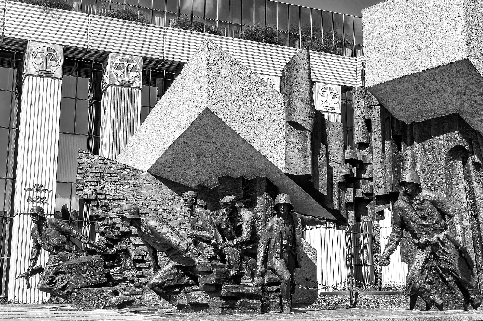 Tamron AF 18-250mm F3.5-6.3 Di II LD Aspherical (IF) Macro sample photo. Warsaw uprising monument photography