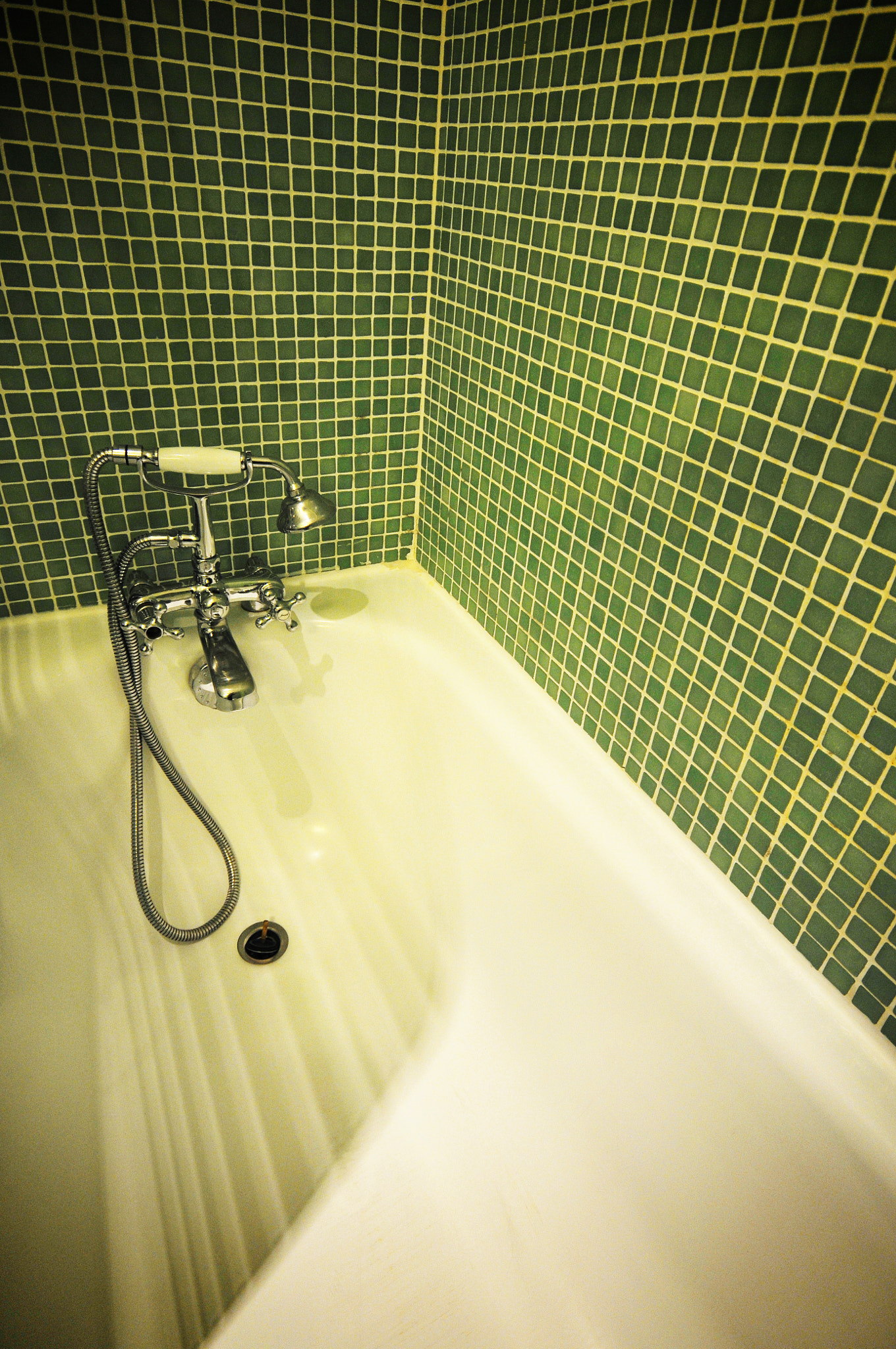 Nikon D300 sample photo. Ahetz salle de bain atana studio photography