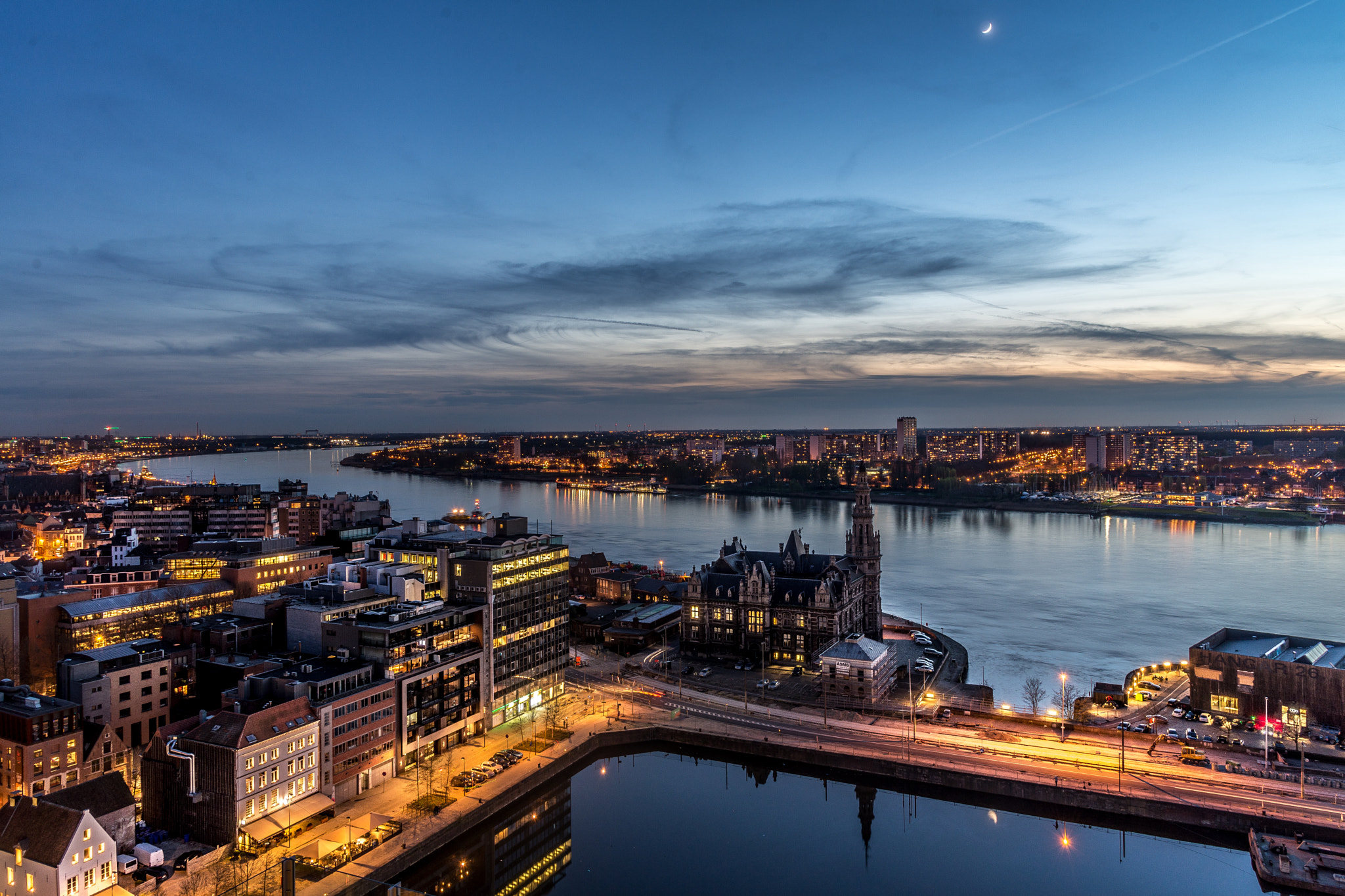 Nikon AF-S Nikkor 24-120mm F4G ED VR sample photo. Antwerpen photography