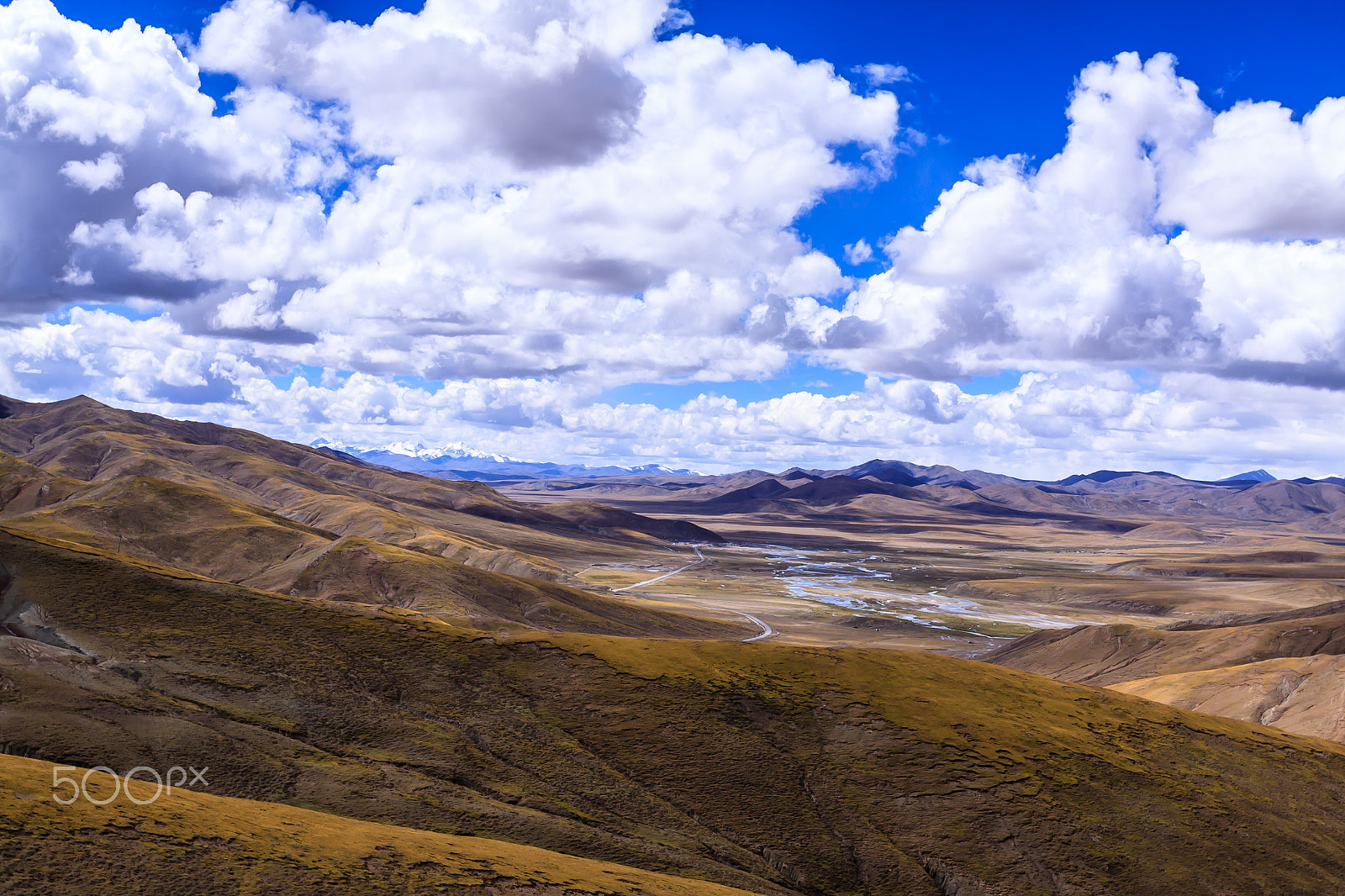 Canon EOS 50D + Canon EF 17-40mm F4L USM sample photo. Blue sky photography