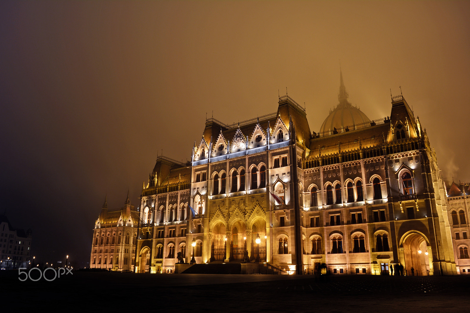 Sigma 18-250mm F3.5-6.3 DC Macro OS HSM sample photo. Országház (hungarian parliament building) photography