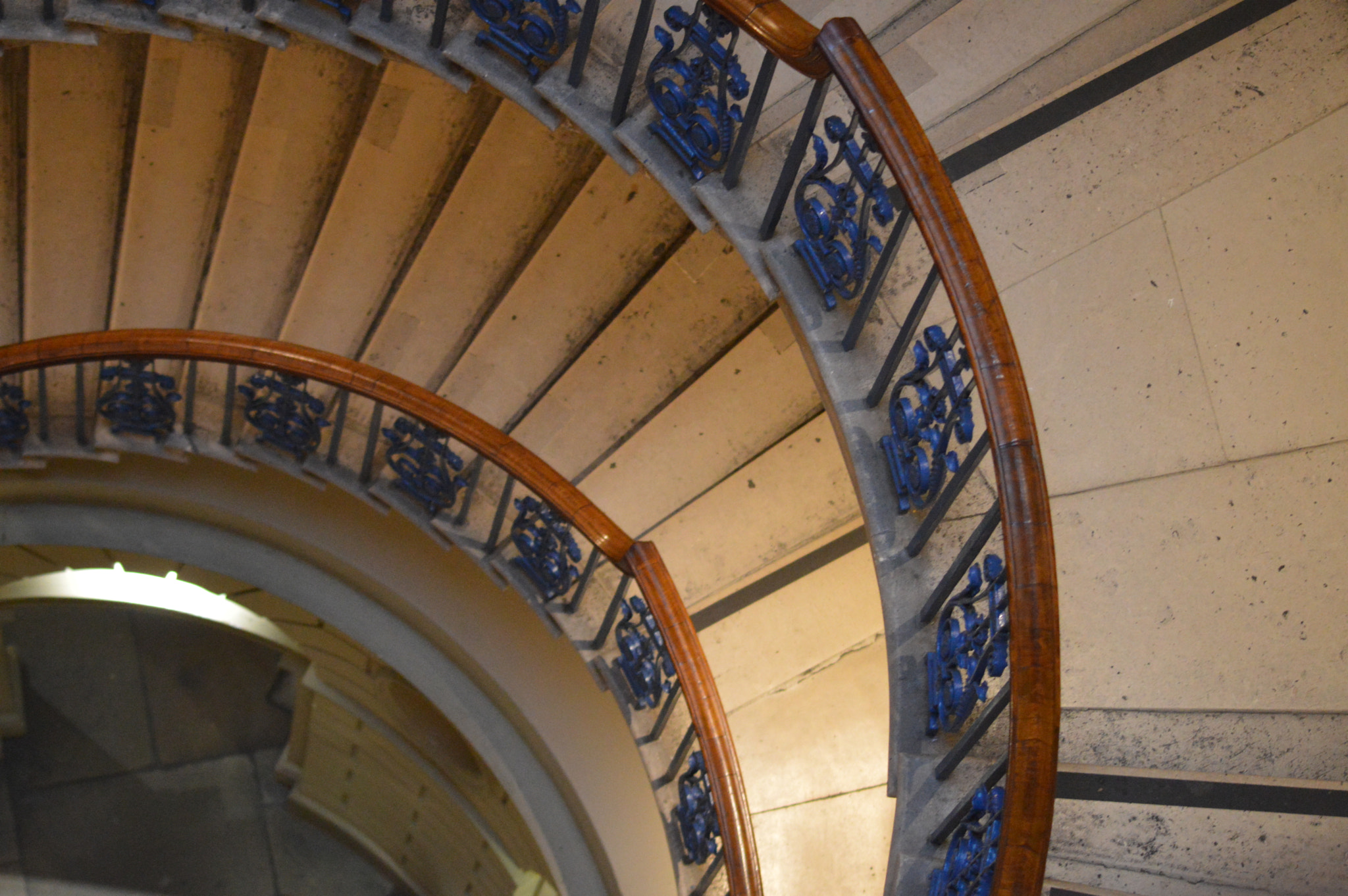 Sigma 70-300mm F4-5.6 APO DG Macro sample photo. Somerset house photography