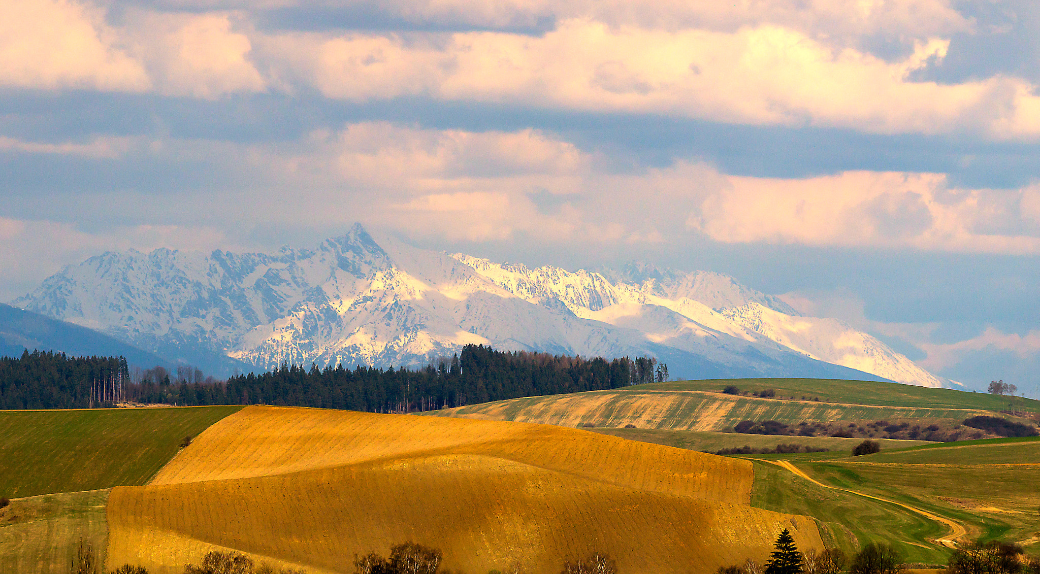 Tamron SP 70-300mm F4-5.6 Di USD sample photo. High tatras photography