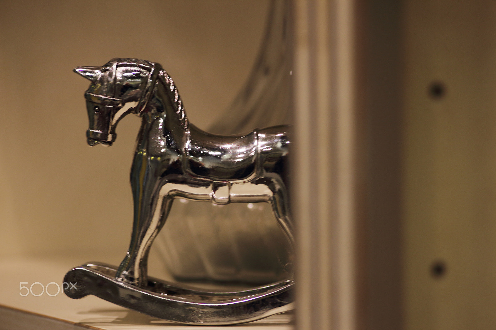 Canon EOS 1300D (EOS Rebel T6 / EOS Kiss X80) sample photo. Rocking horse photography