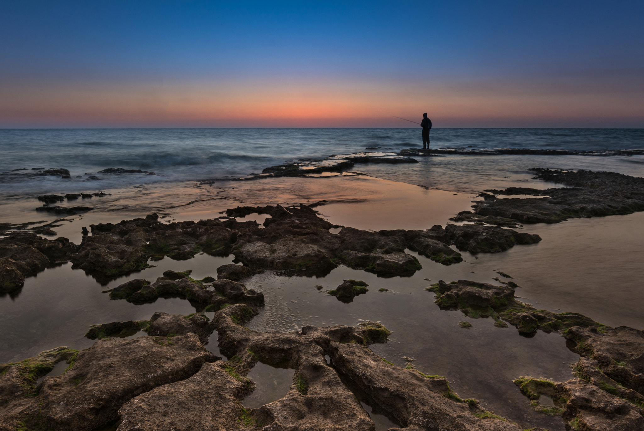 Nikon D7100 + Tokina AT-X Pro 11-16mm F2.8 DX II sample photo. Fishing at sunset photography