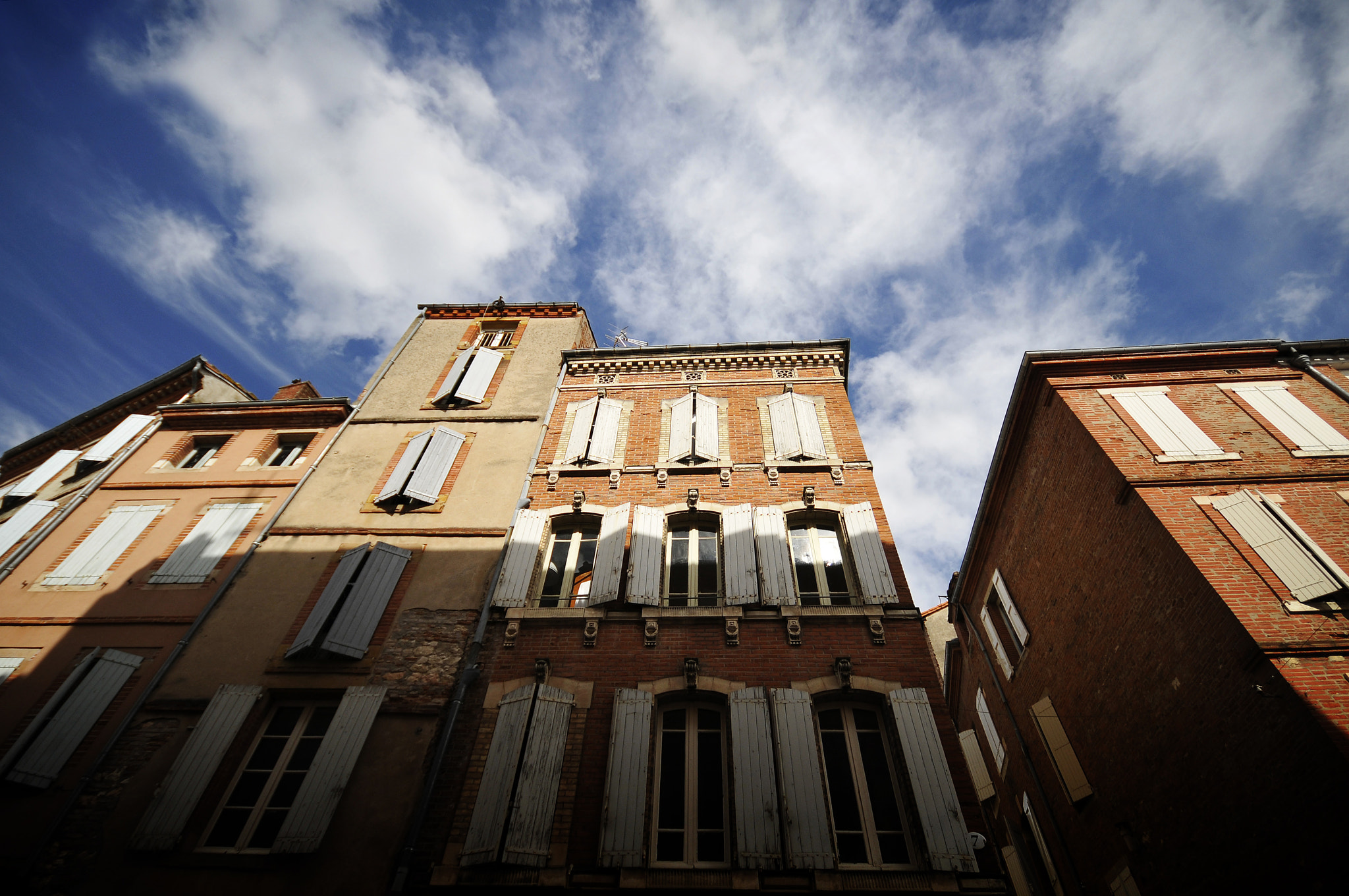 Nikon D300 + Sigma 10-20mm F4-5.6 EX DC HSM sample photo. Albi facades atana studio photography