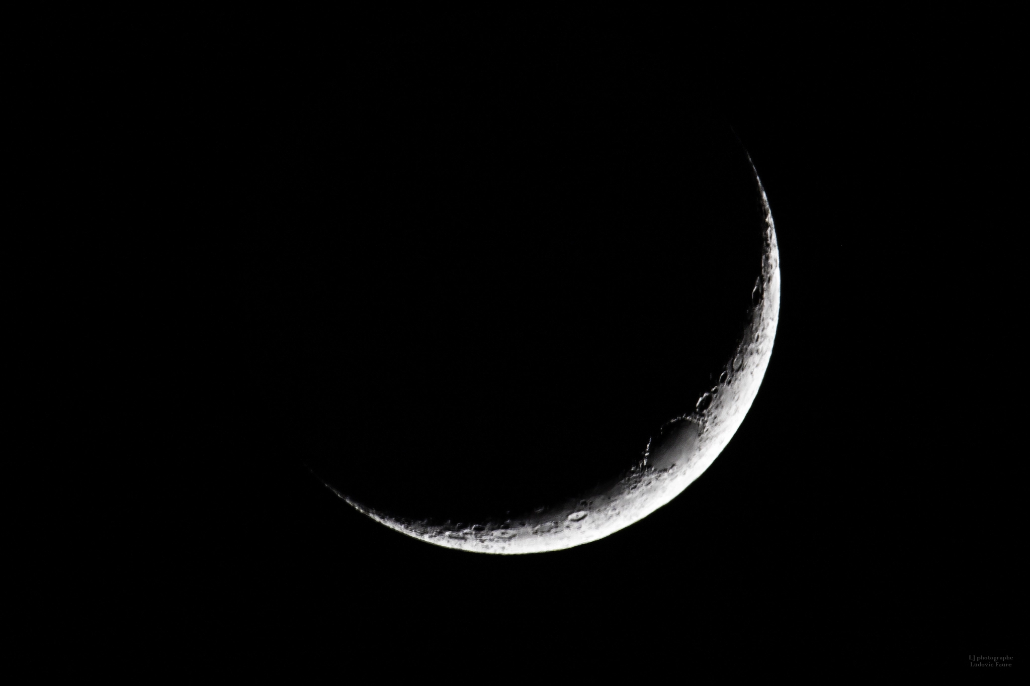 Tamron SP 150-600mm F5-6.3 Di VC USD sample photo. Croisant de lune photography