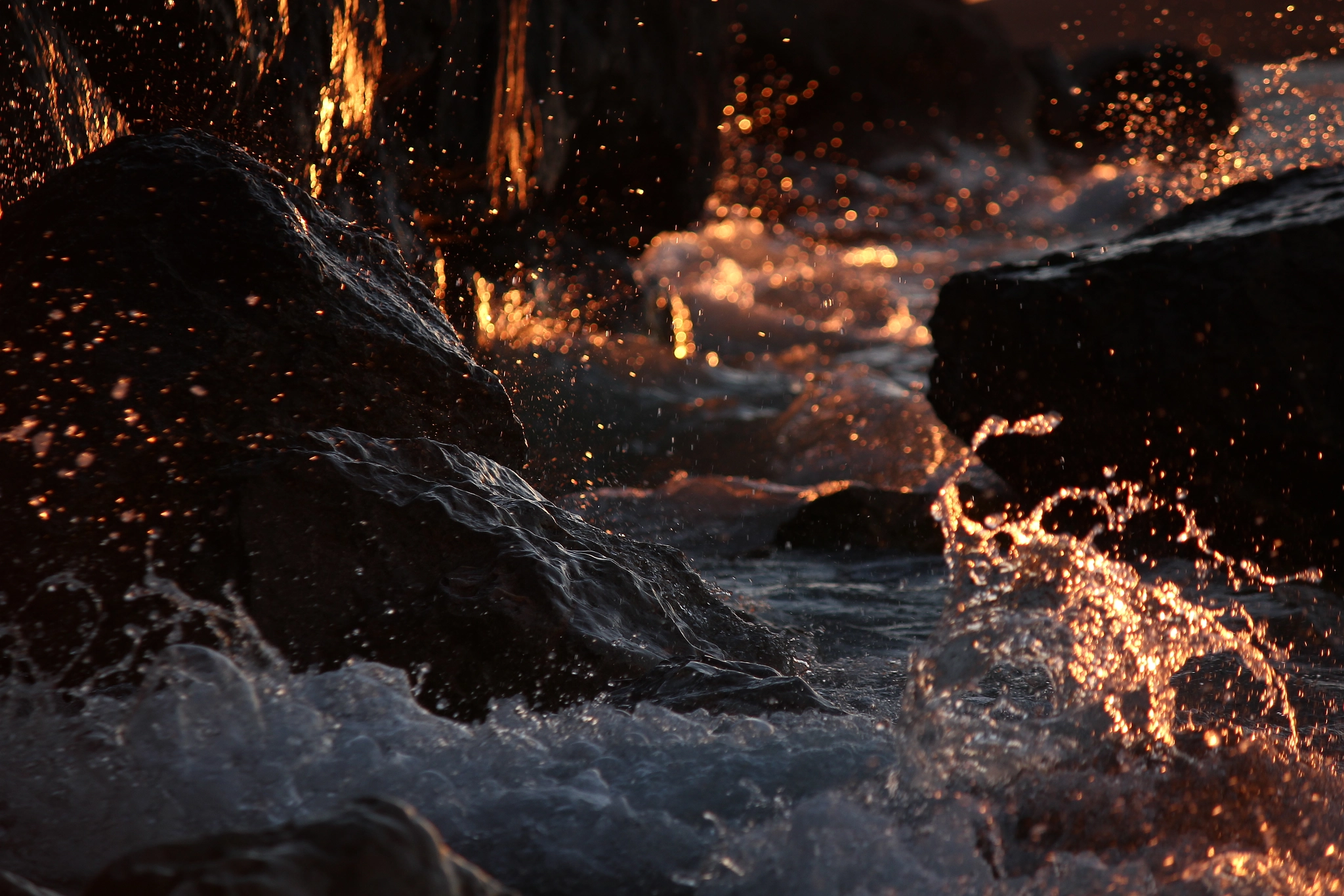 Canon EF-S 55-250mm F4-5.6 IS sample photo. Molten copper photography