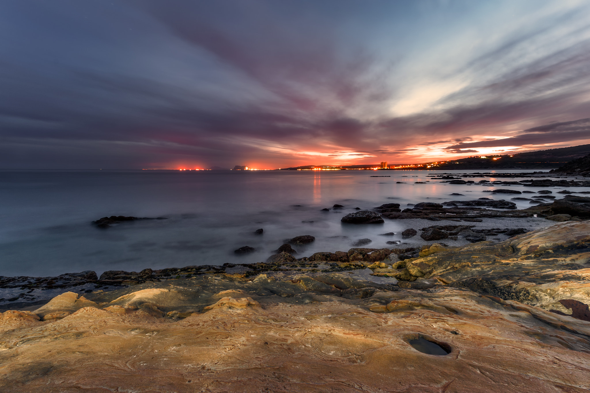 Nikon D700 + Nikon AF-S Nikkor 14-24mm F2.8G ED sample photo. Atardecer en el estrecho photography