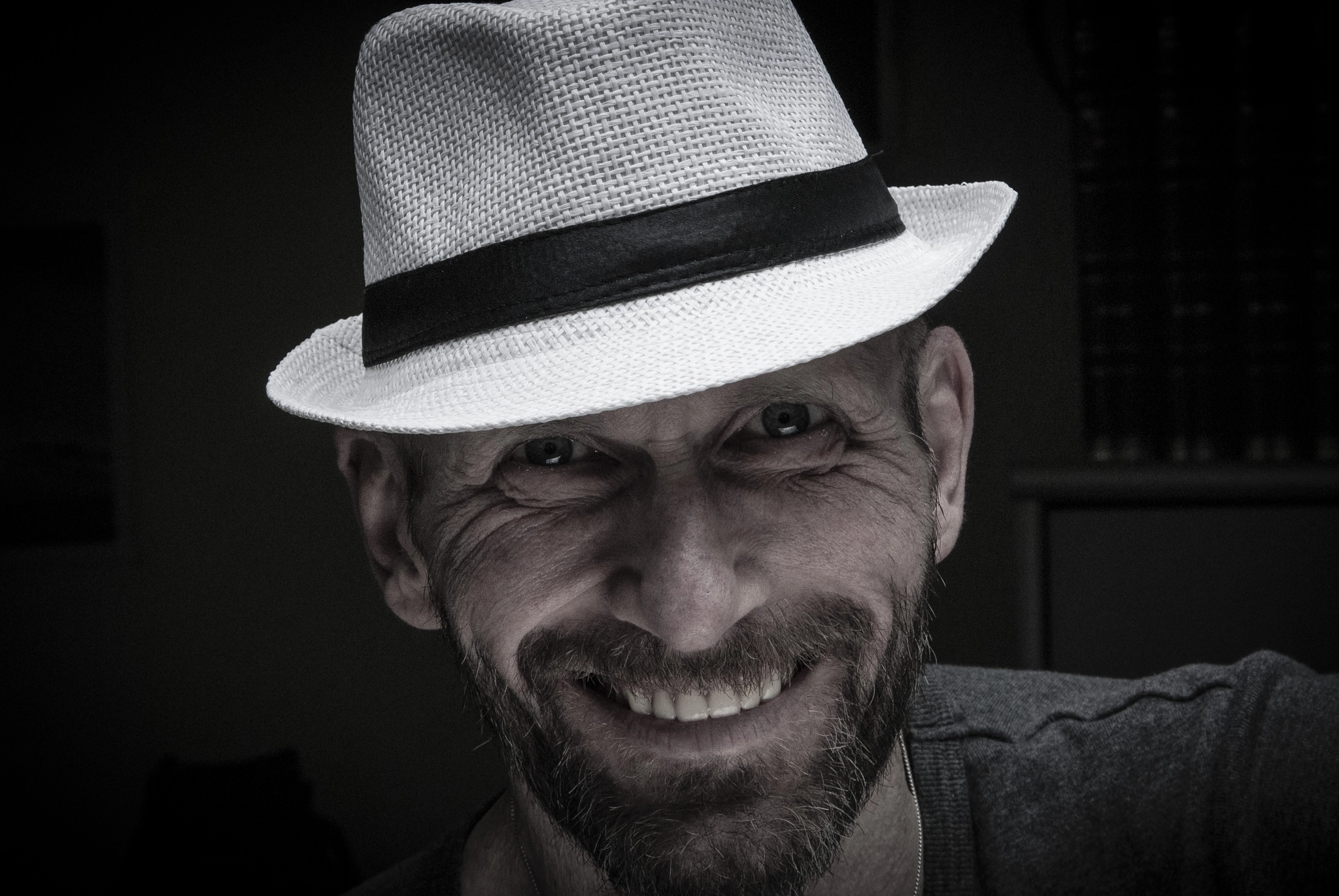 Nikon D200 sample photo. Meine frau hat meine neue softbox testen wollen, m ... photography