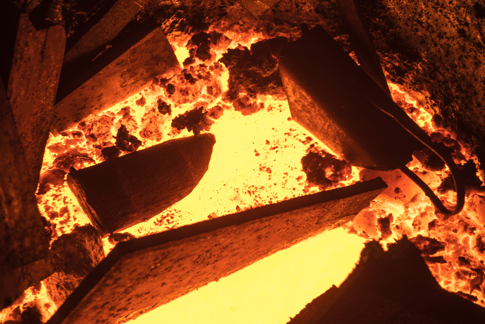 Pentax K-1 + Sigma sample photo. Molten iron photography