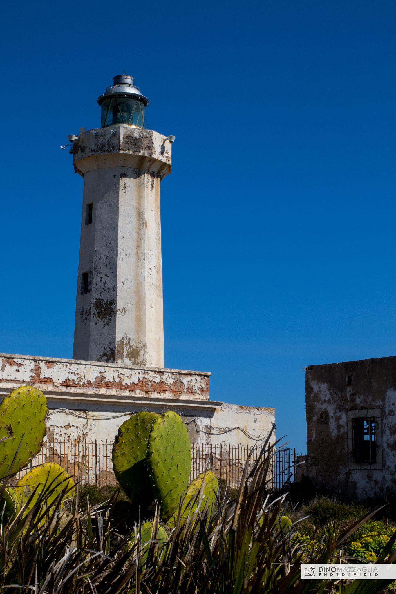 Sigma 24-70mm F2.8 EX DG Macro sample photo. The lighthouse photography