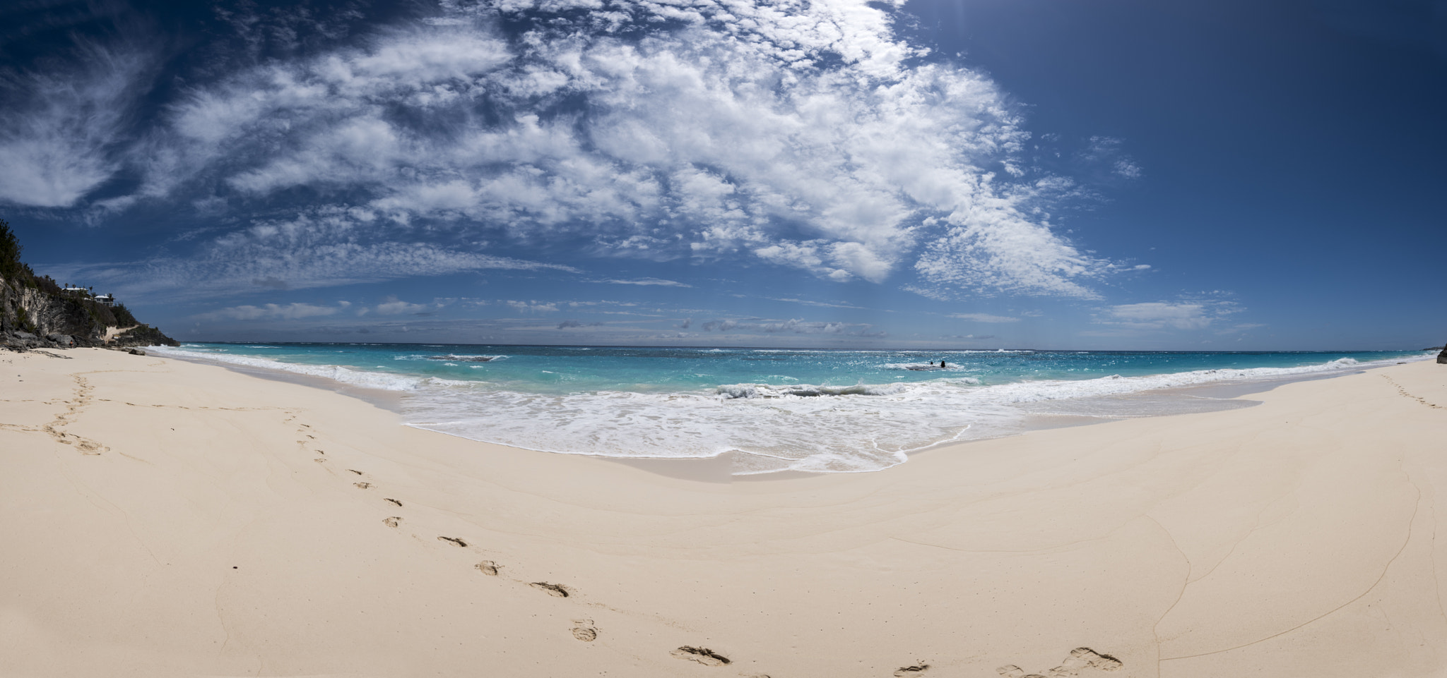 Nikon D810 + Nikon AF-S Nikkor 16-35mm F4G ED VR sample photo. Surf side beach pano photography