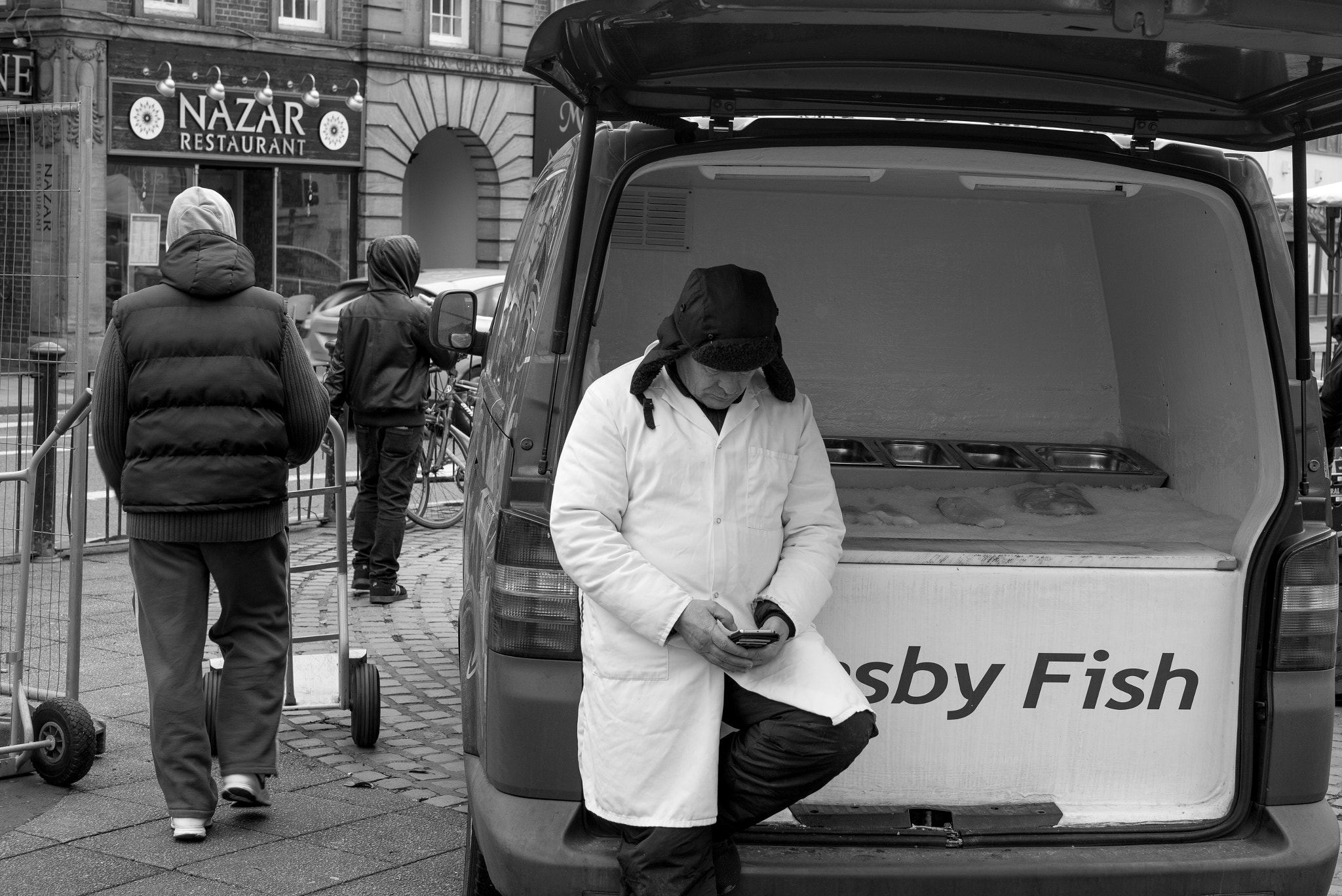 Leica Summilux-M 50mm F1.4 ASPH sample photo. Grimsby fish photography