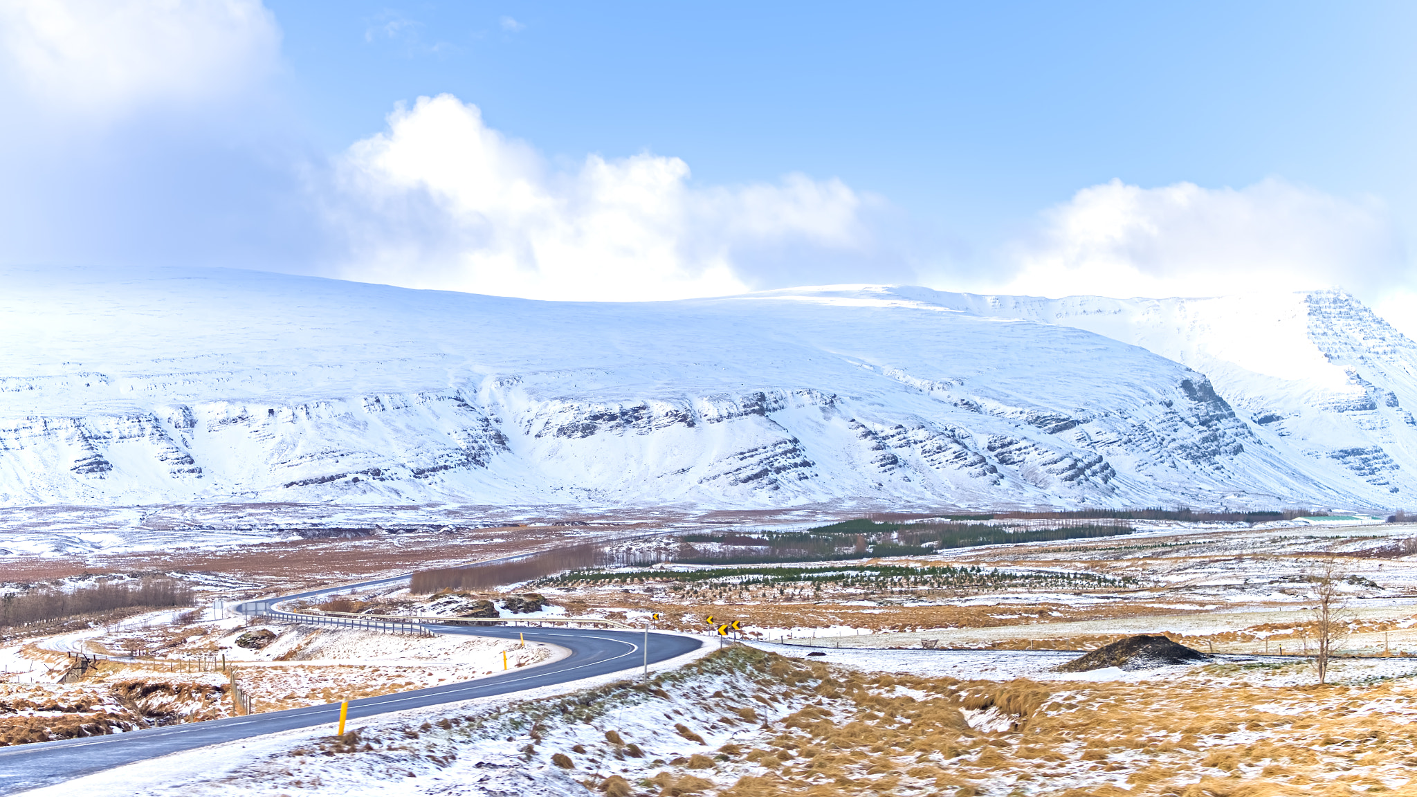 Nikon D4S + Nikon AF-S Nikkor 24-70mm F2.8E ED VR sample photo. On the road, iceland photography