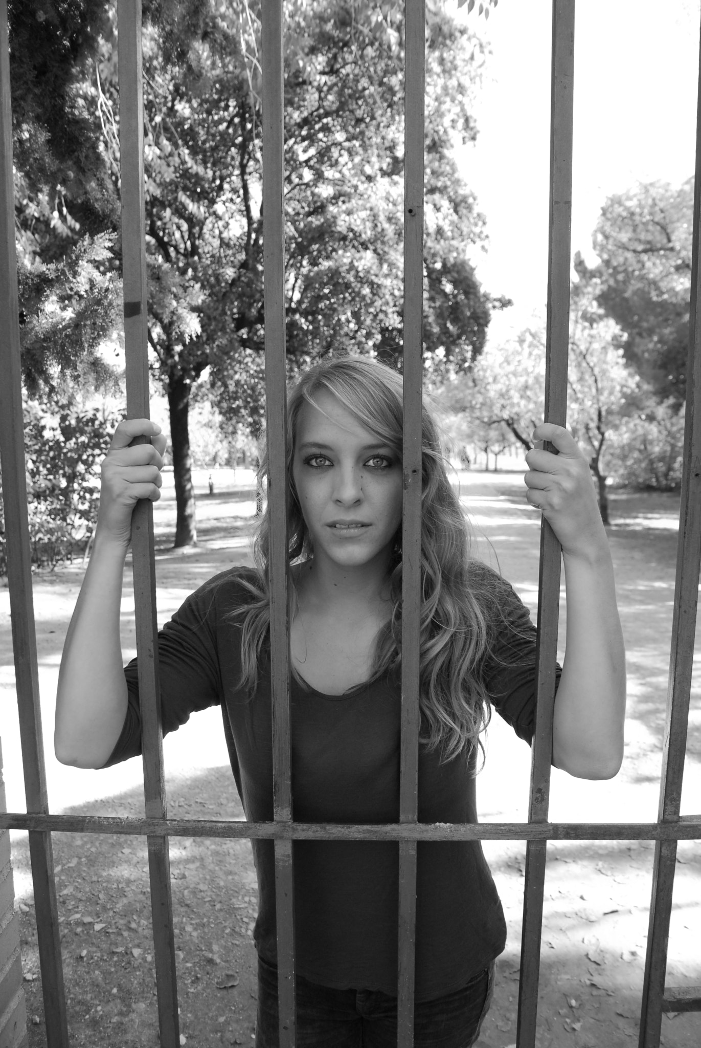 Nikon D200 sample photo. Caged photography