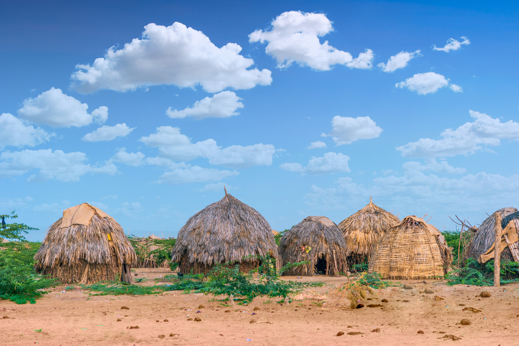 Samsung NX1 + Samsung NX 85mm F1.4 ED SSA sample photo. African landscape - turkana homes photography