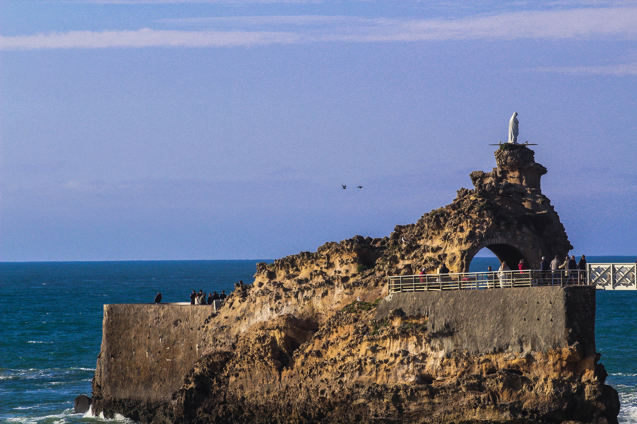 Canon EOS 1300D (EOS Rebel T6 / EOS Kiss X80) + Canon EF 70-210mm f/3.5-4.5 USM sample photo. Biarritz 7 photography