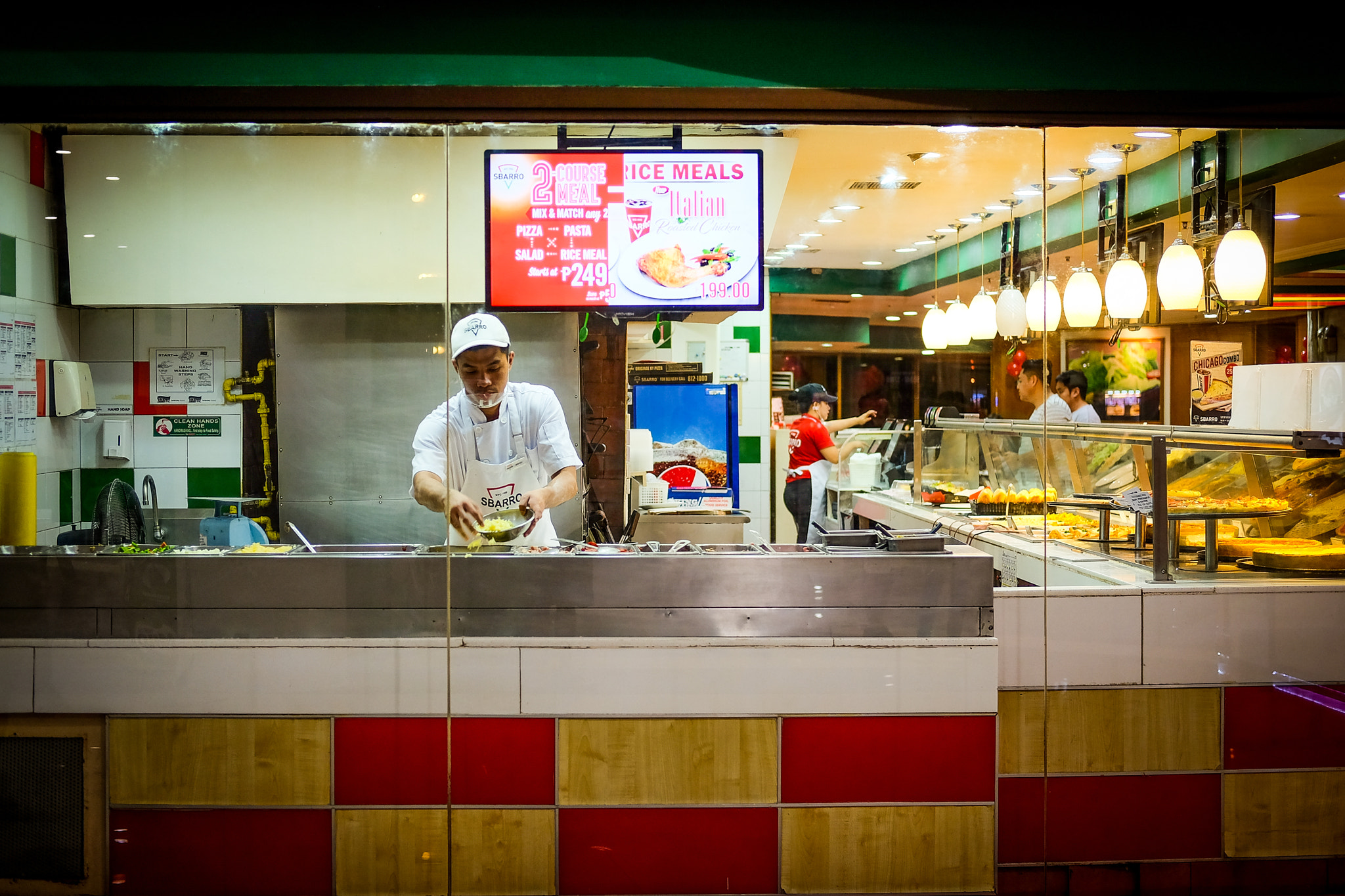 Fujifilm X-T10 sample photo. Pizza man photography