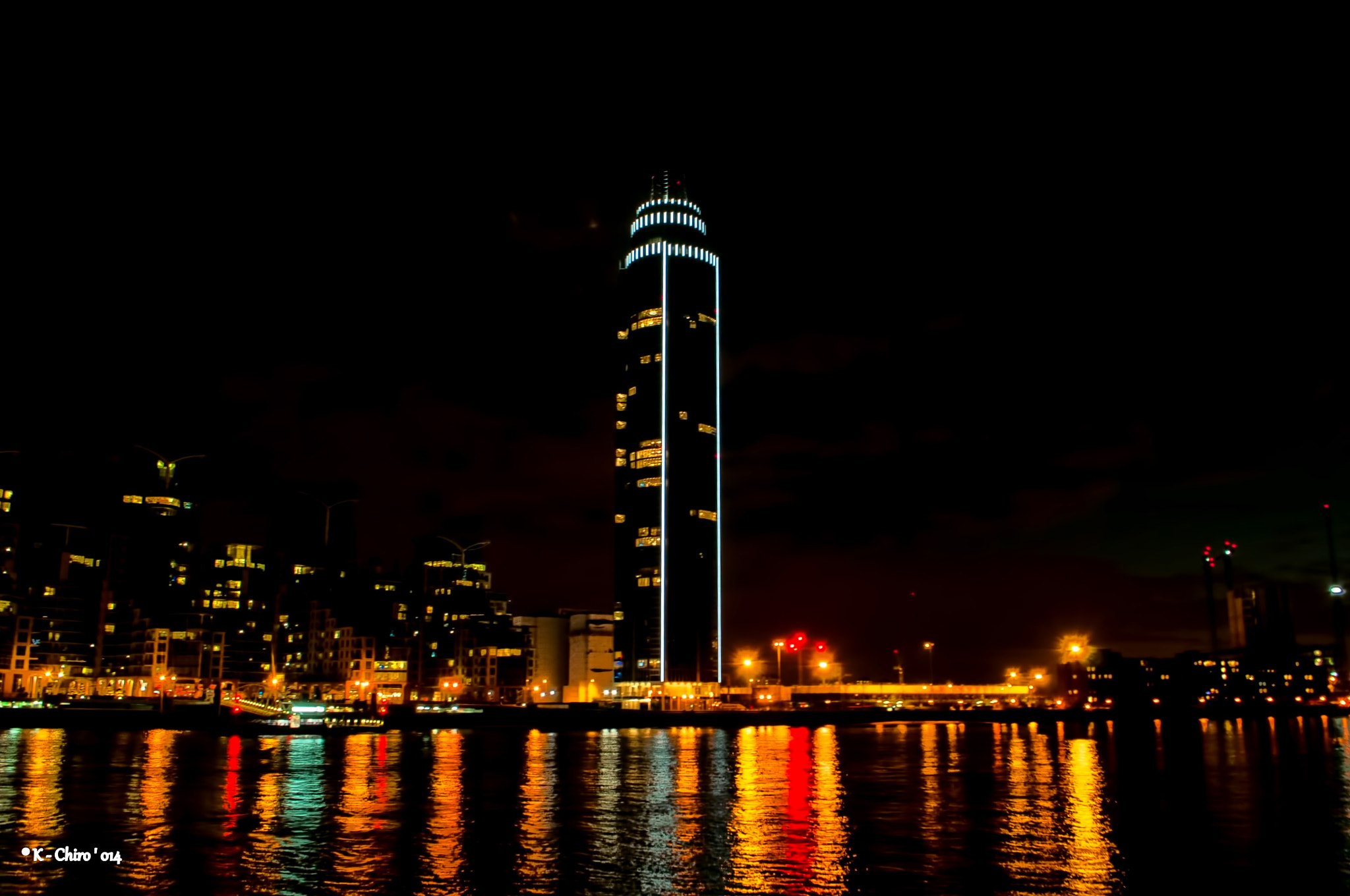 Nikon D90 sample photo. Nocturna photography