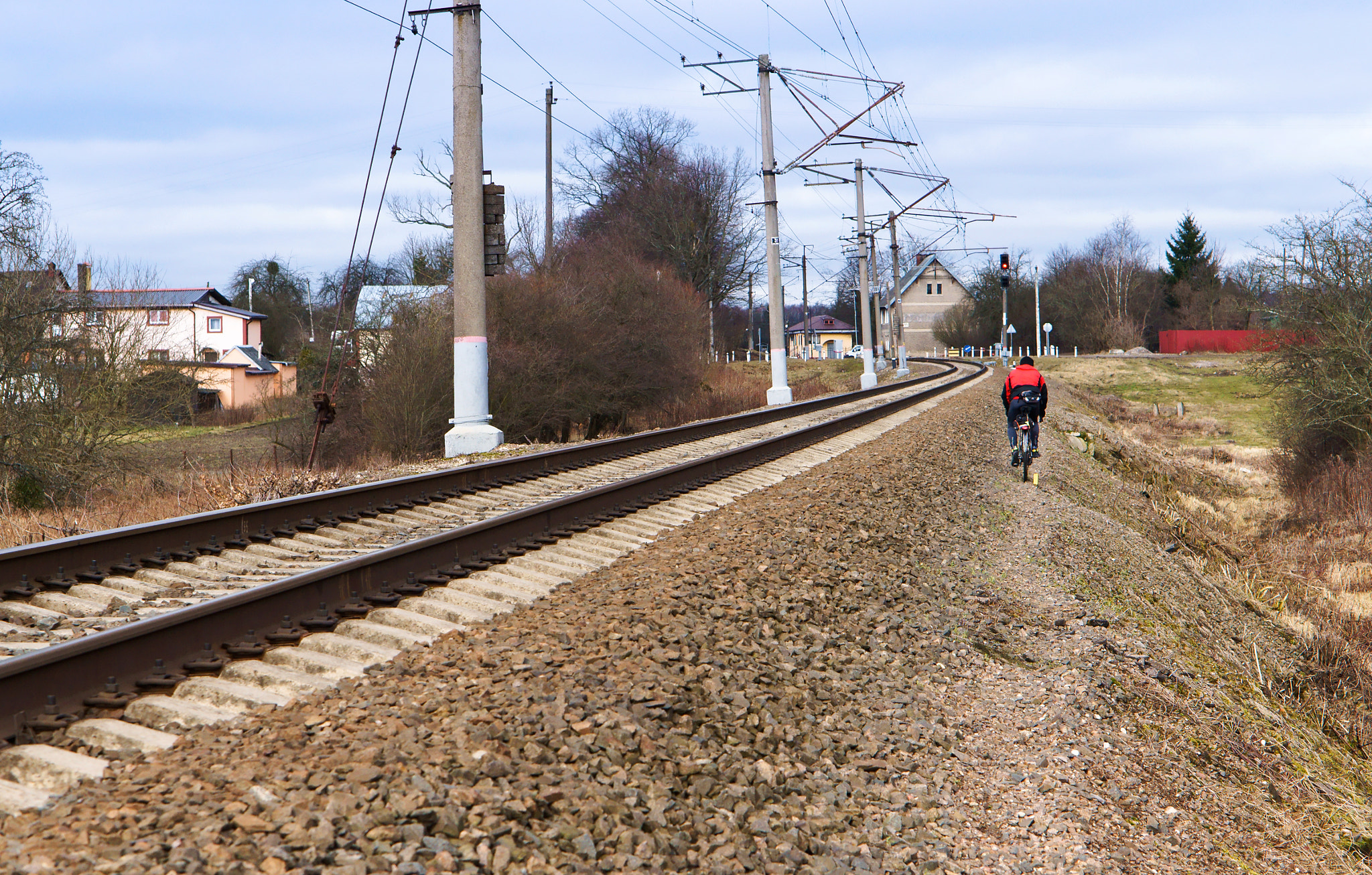 Sony Alpha NEX-3N + E 50mm F1.8 OSS sample photo. Railway, railroad, transportation, station, track, mound photography