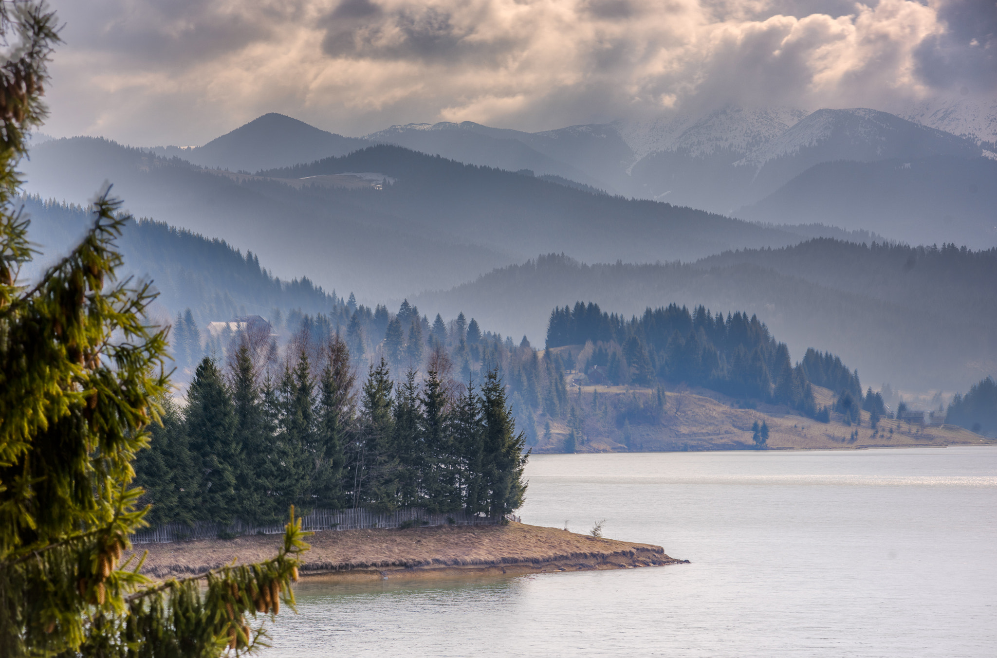 Nikon AF-Nikkor 80-200mm F2.8D ED sample photo. Mountain view photography